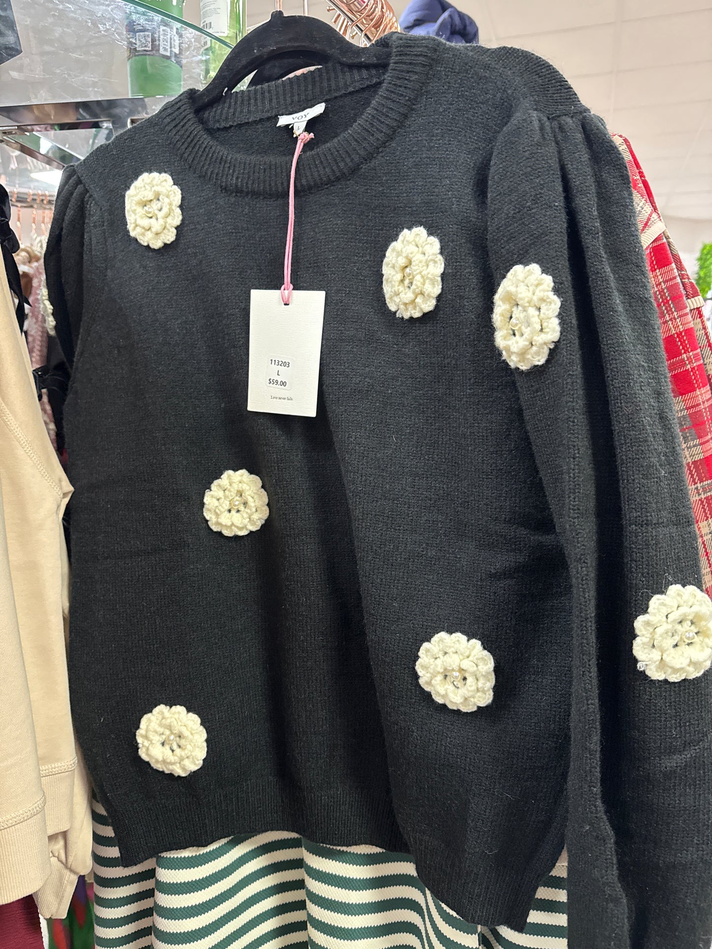 BLACK SWEATER W/WHITE 3D FLOWERS - M