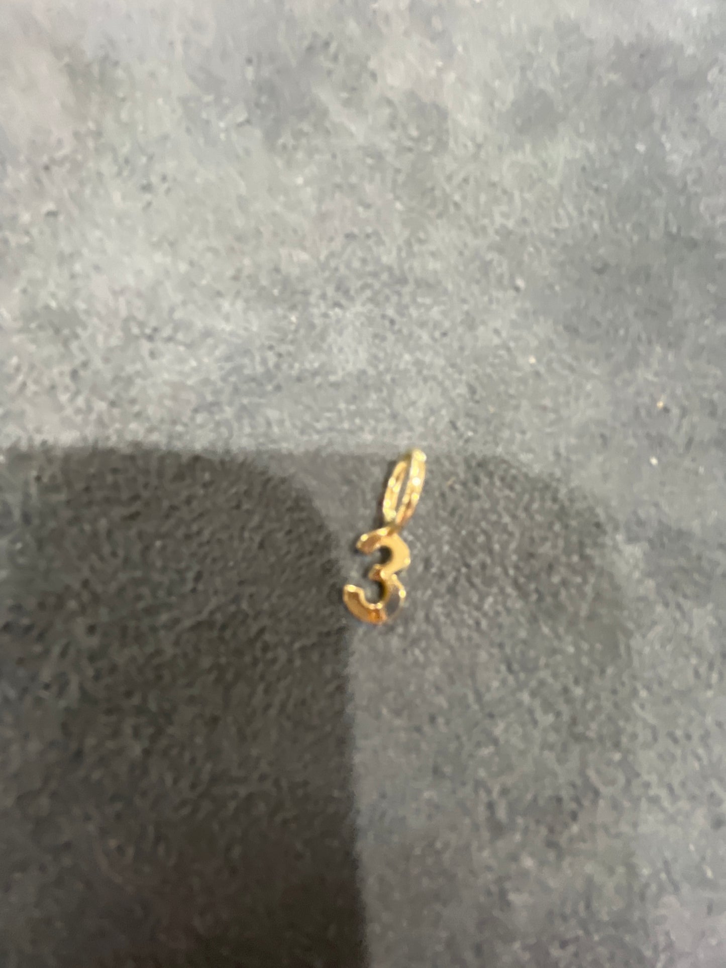 SIS KISS NUMBER CHARMS