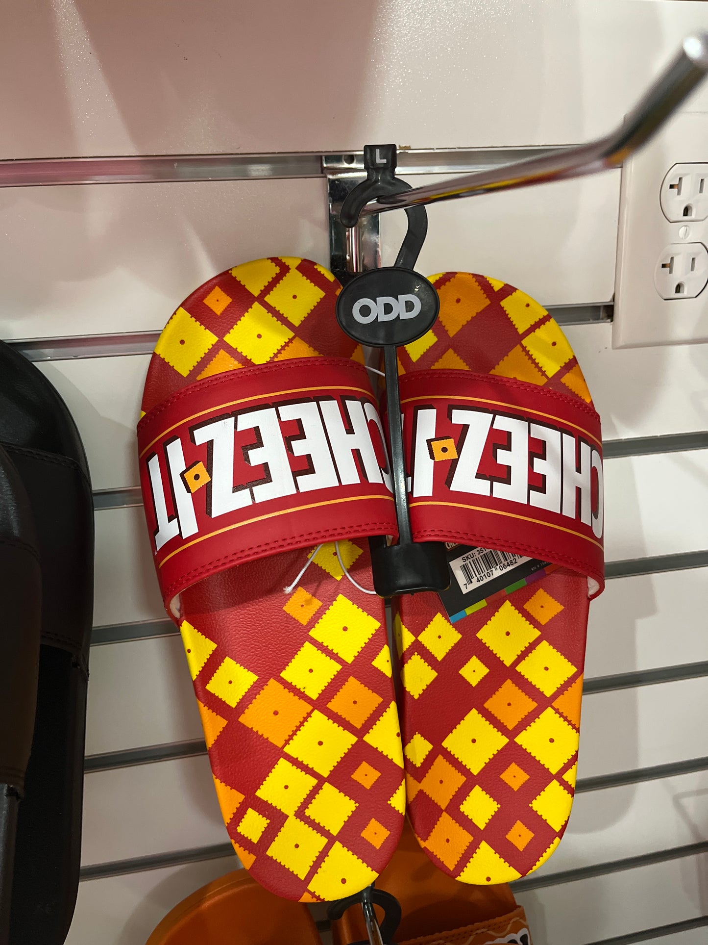 ODD SLIDES - CHEEZ IT - L