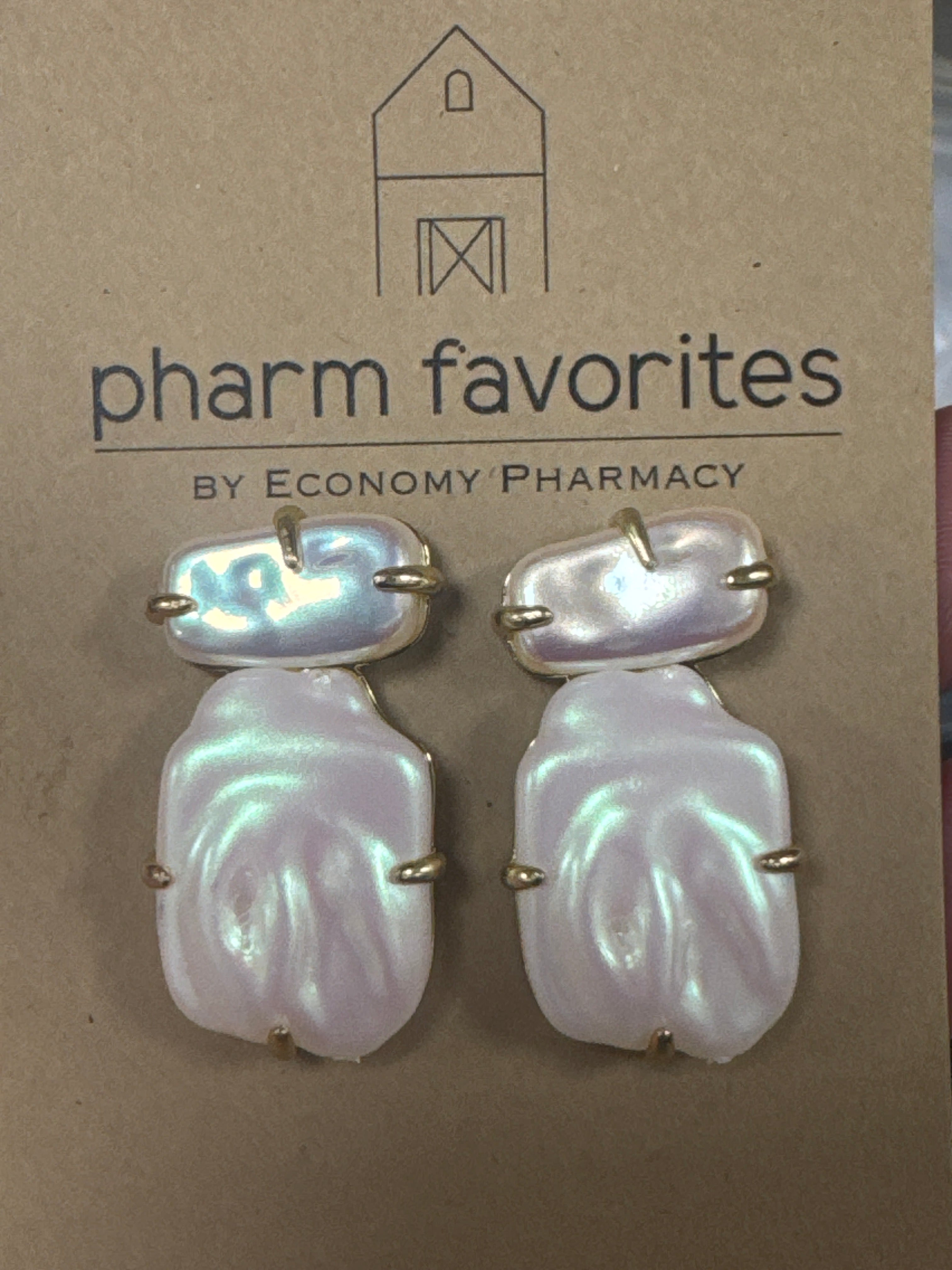 NATURAL PEARL SHAPED EARRINGS