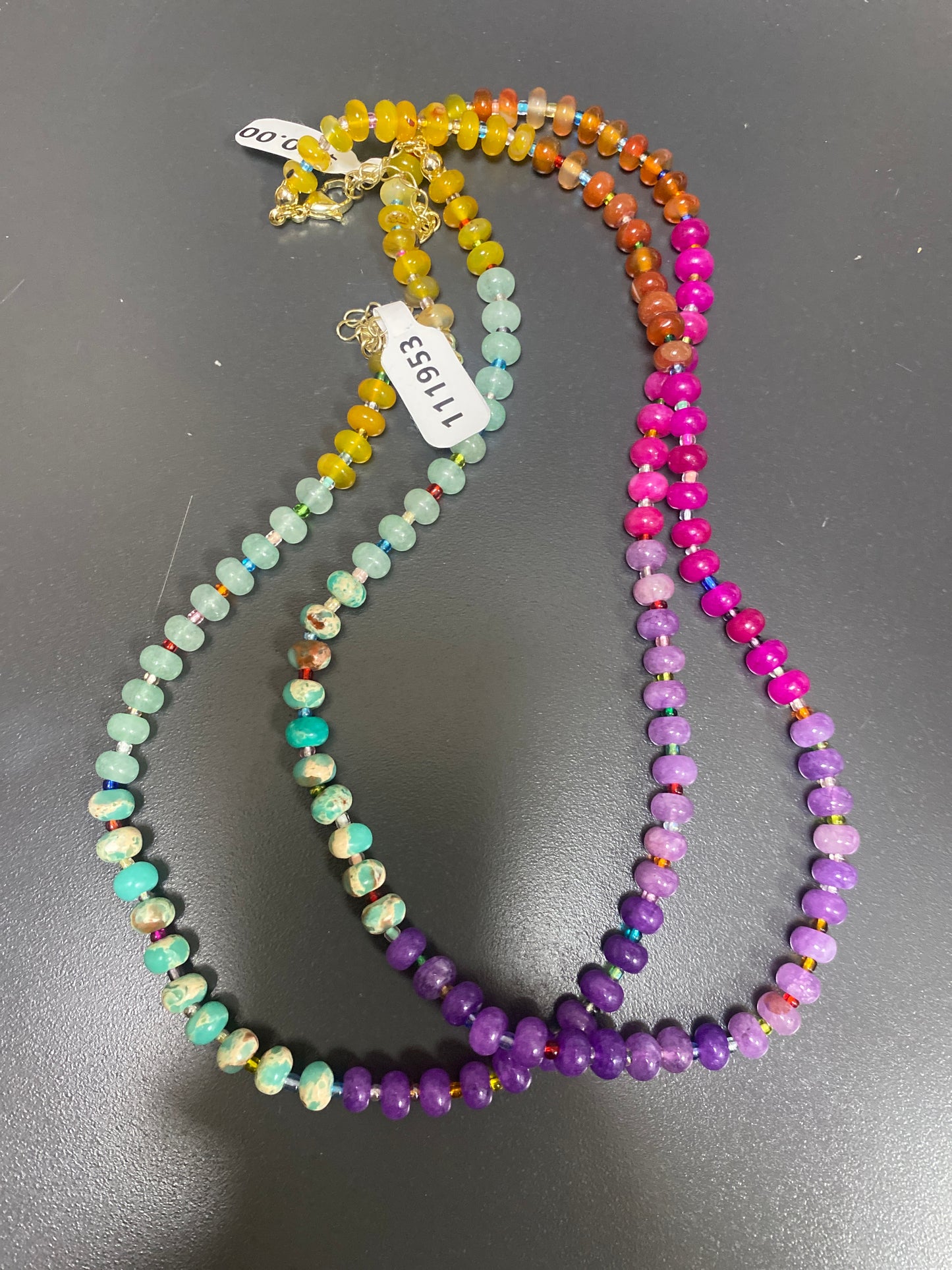 COLORED STONE NECKLACE