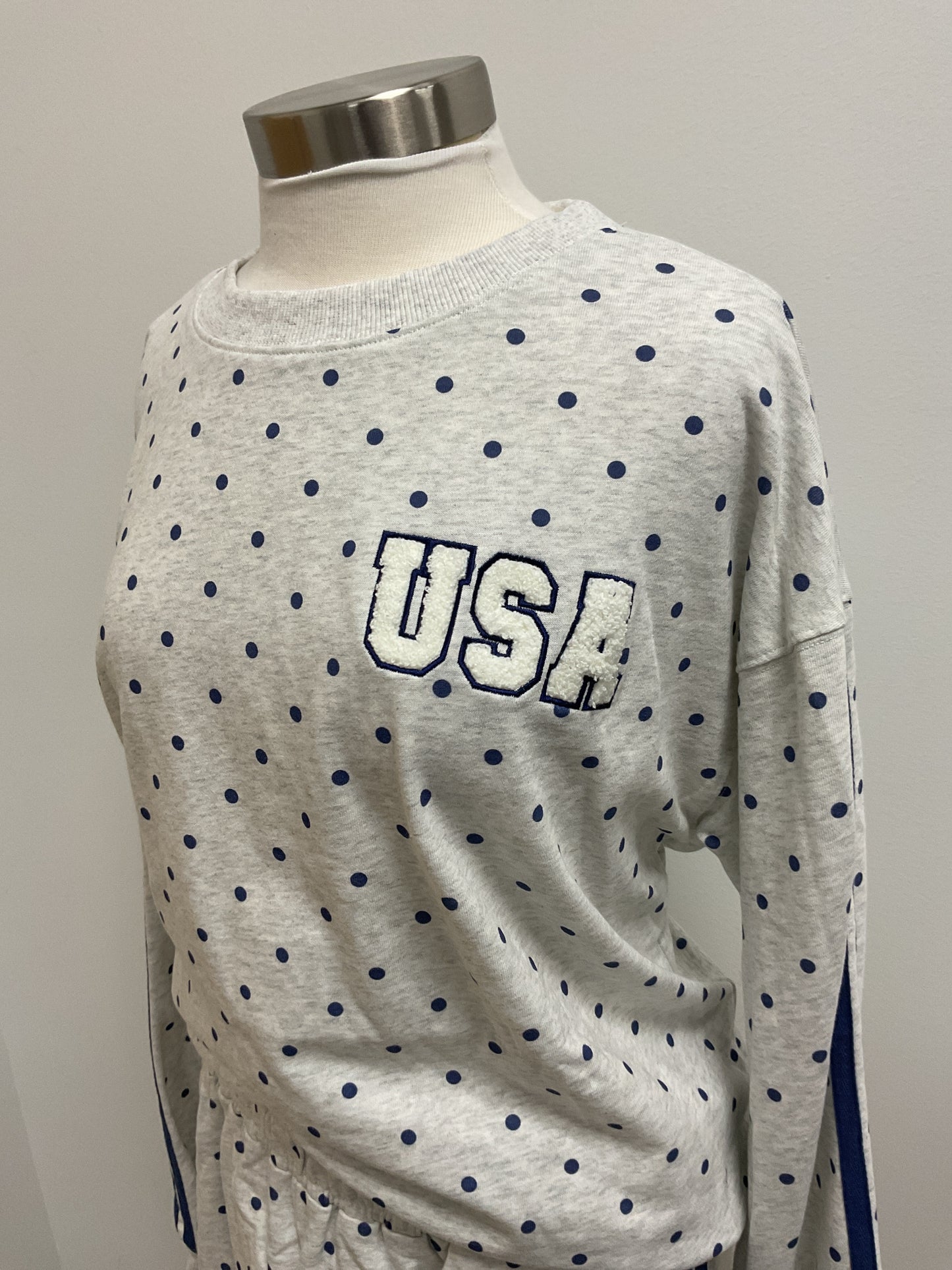 POLKA DOT PRINTED "USA" TOWEL EMBROIDERY SWEATSHIRT AND SHORTS 2 PC. SET - GREY/NAVY
