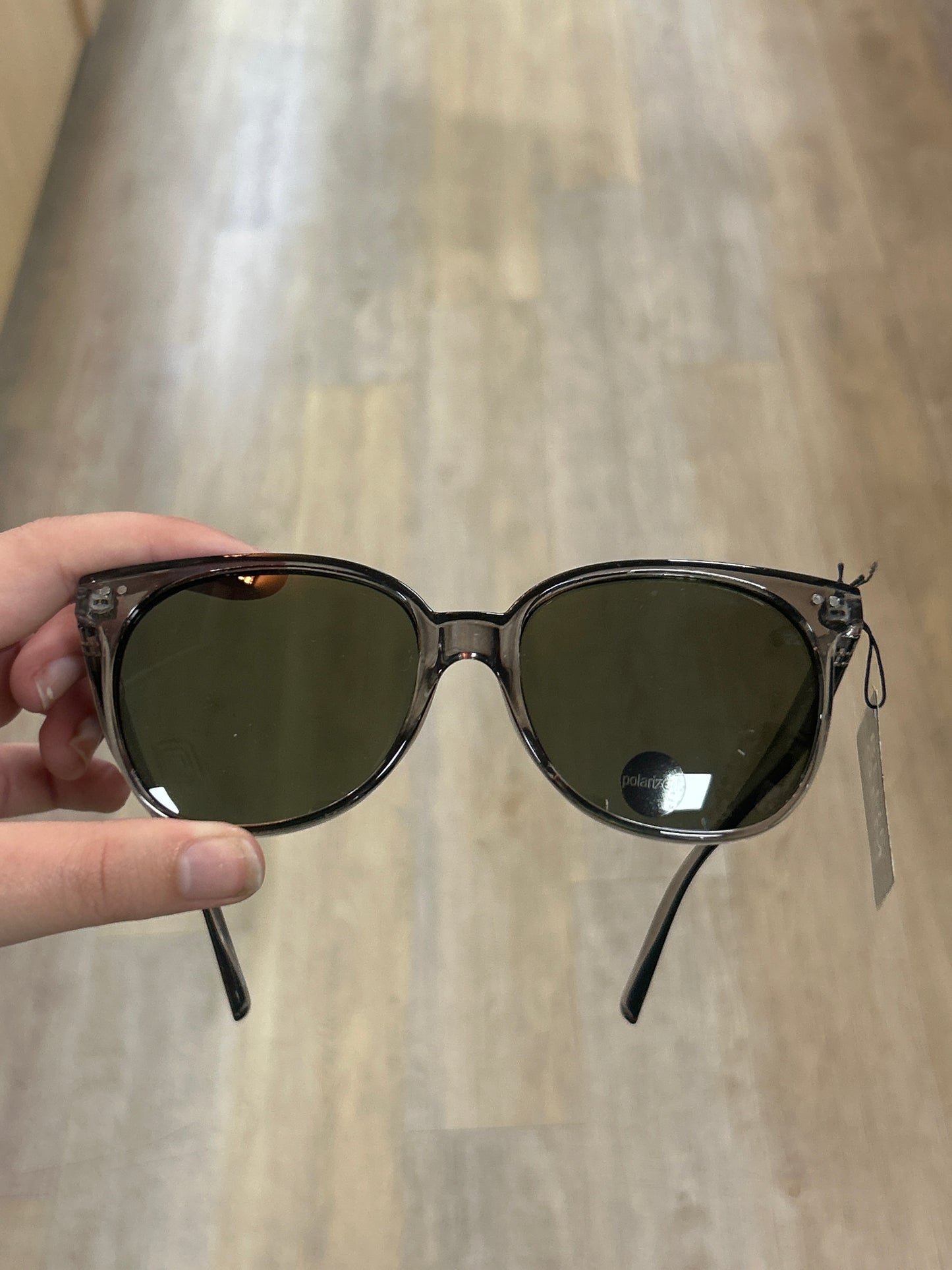 7895 POLARIZED SQUARE CAT EYE ASST