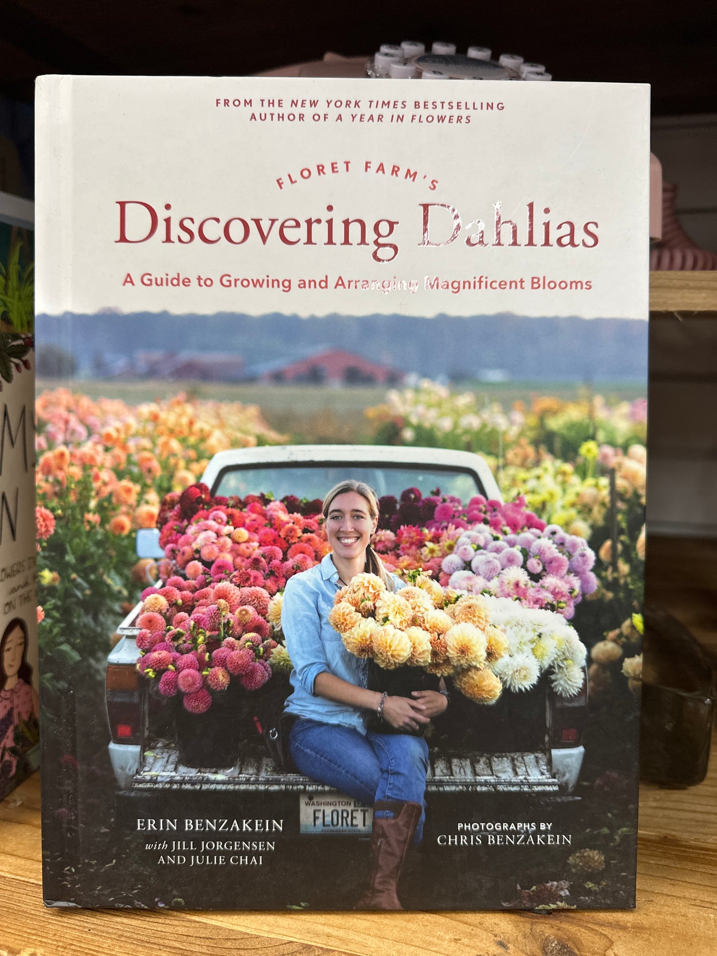 FLORET FARMS DISCOVERING DAHLIAS