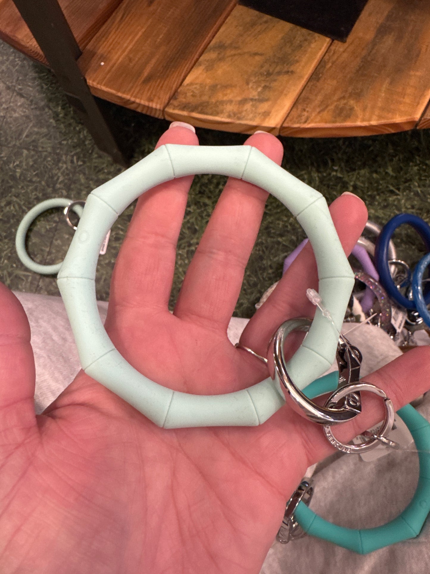 PISTACHIO - BAMBOO SILICONE BIG O  KEY RING