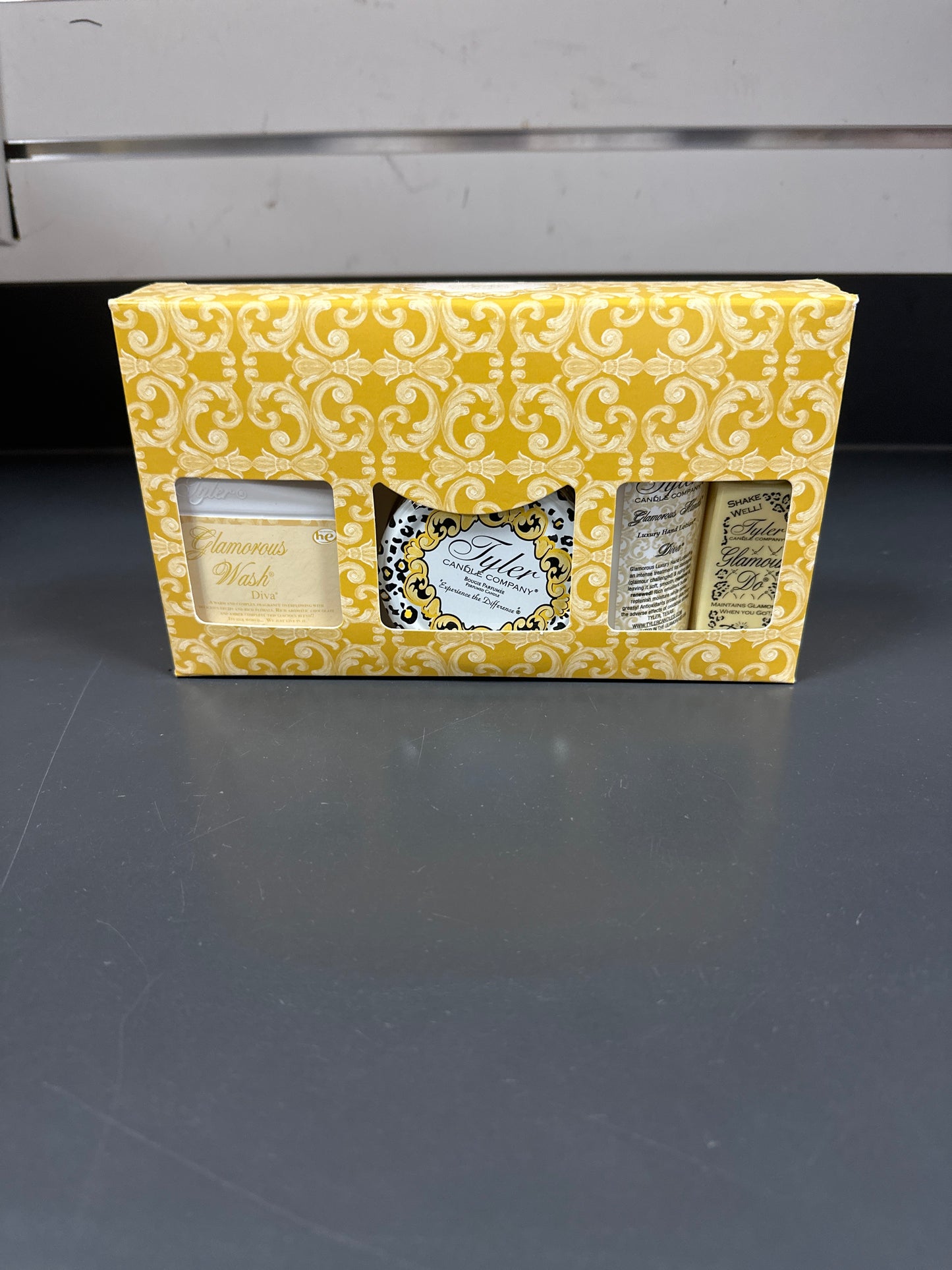 GLAMOROUS GIFT SUITE IV - DIVA