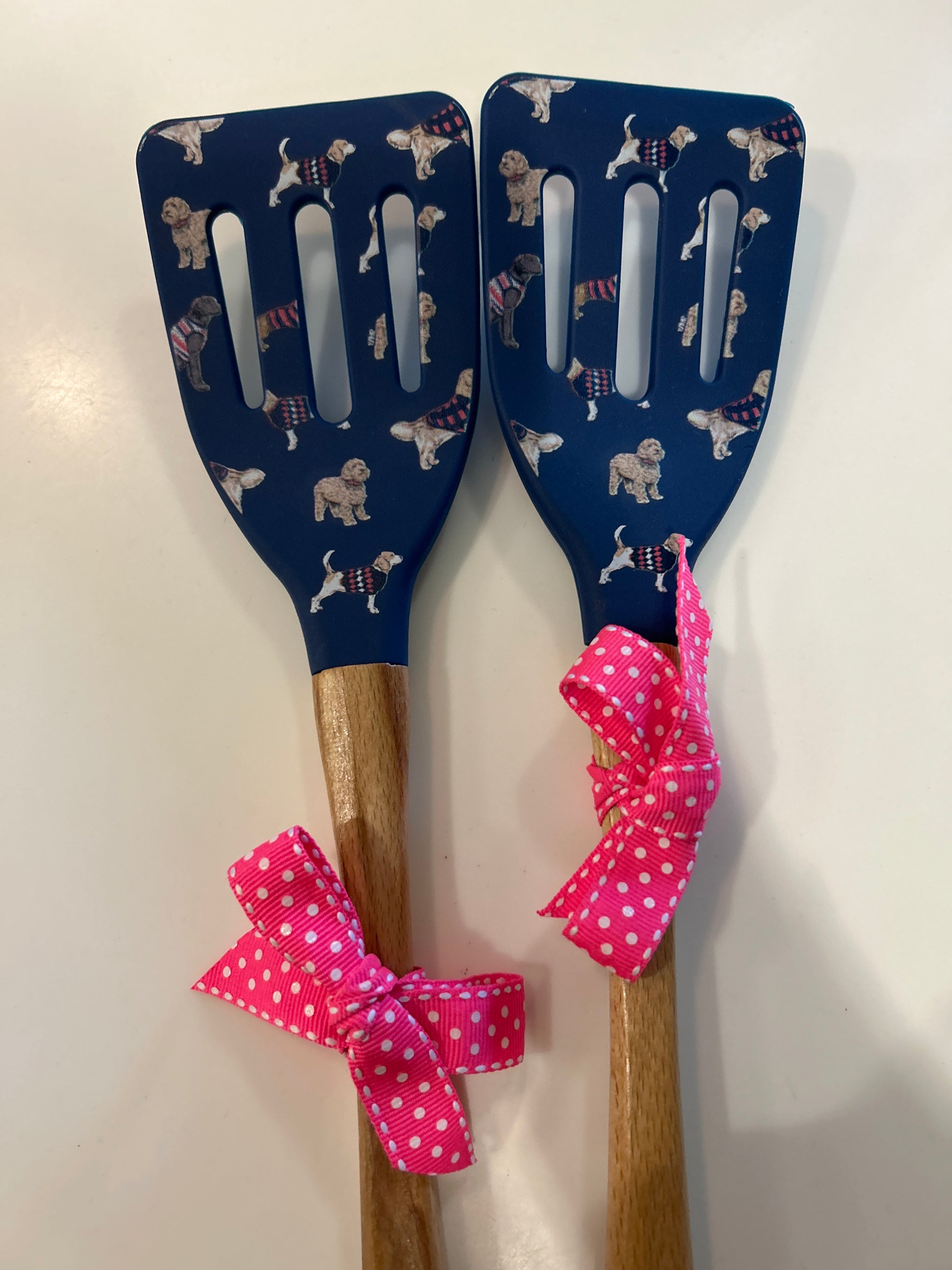 SILICONE TURNER SPATULA - DOG - Pharm Favorites by Economy Pharmacy