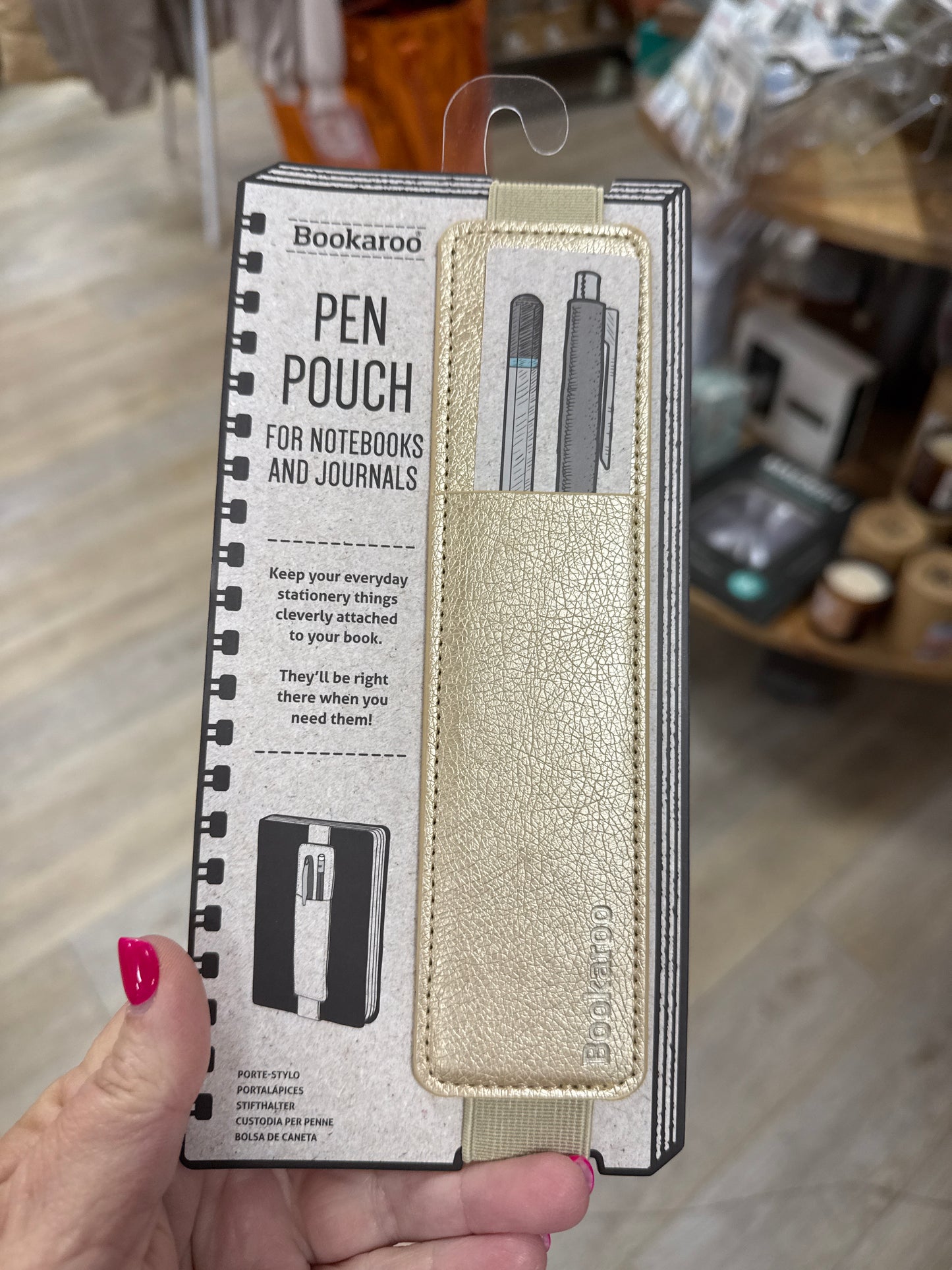 BOOKAROO PEN POUCH - GOLD