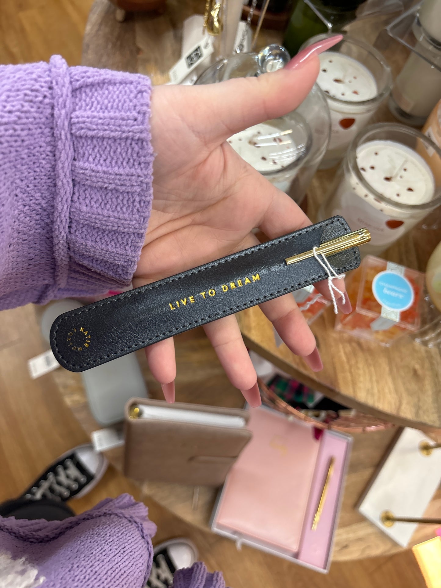 PEN SLEEVE W/ GOLD PEN