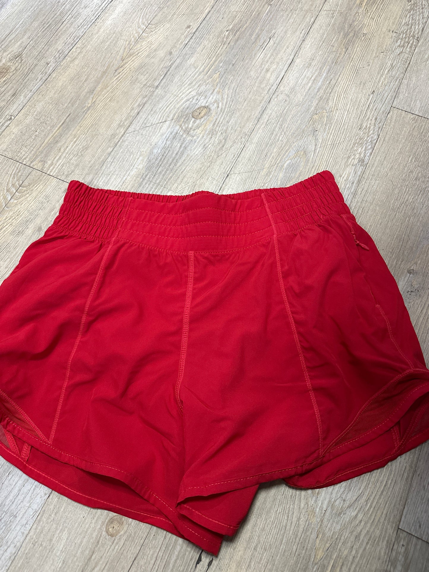 ACTIVE SHORTS W/MESH - TRUE RED