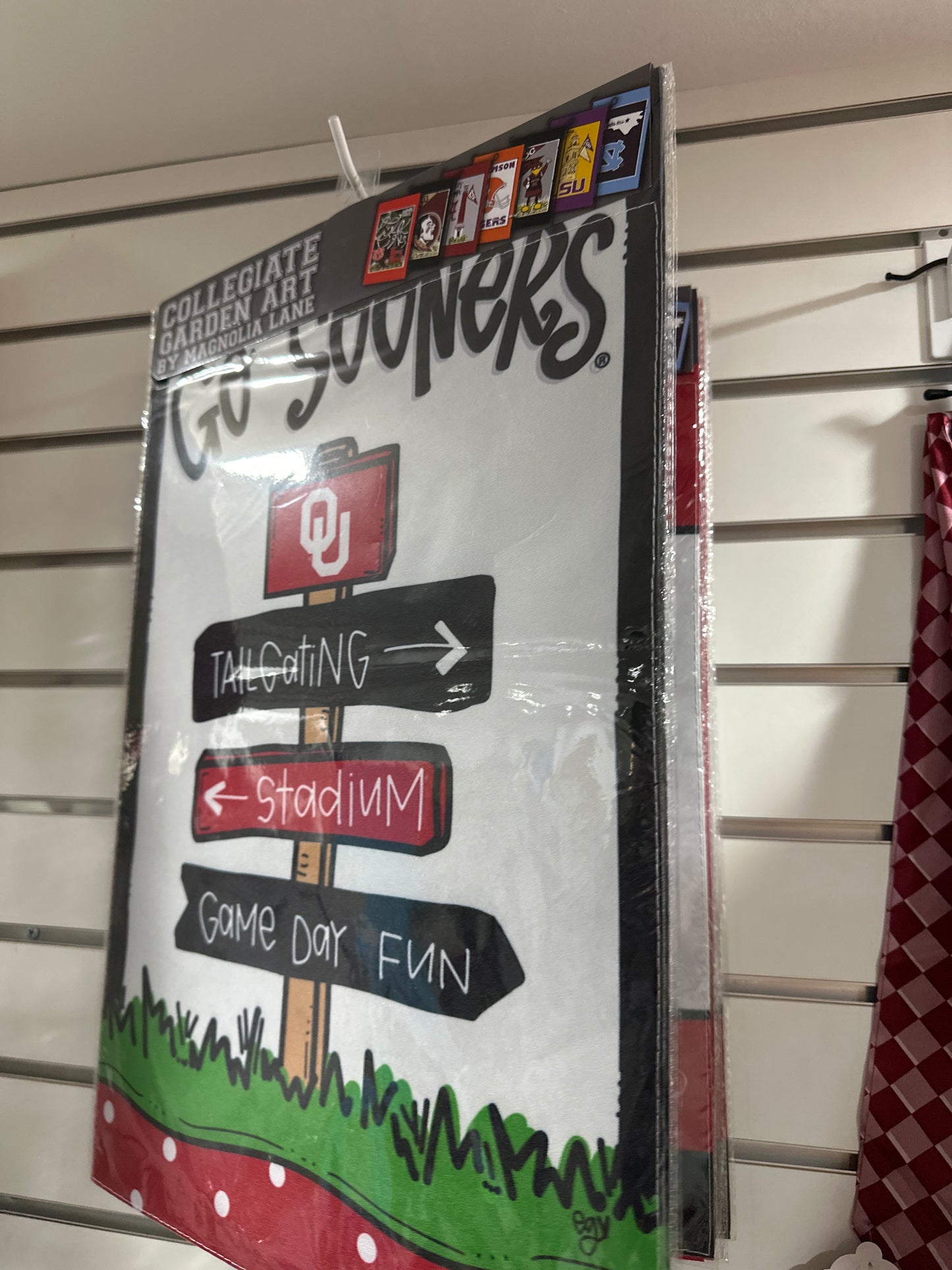 FLAG - SIGN POST - OU