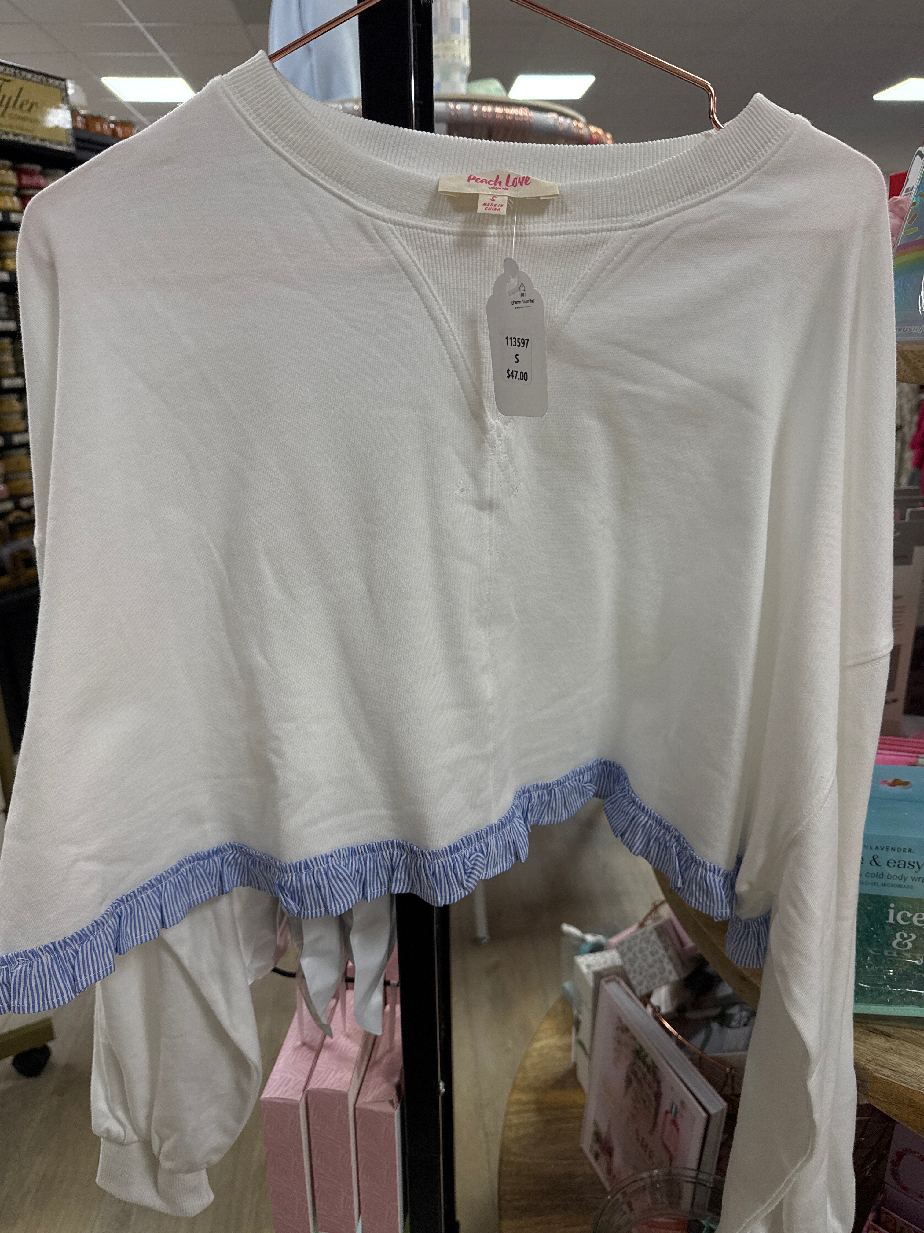 WHITE CROPPED SWEATSHIRT W/PINSTRIPE RUFFLE