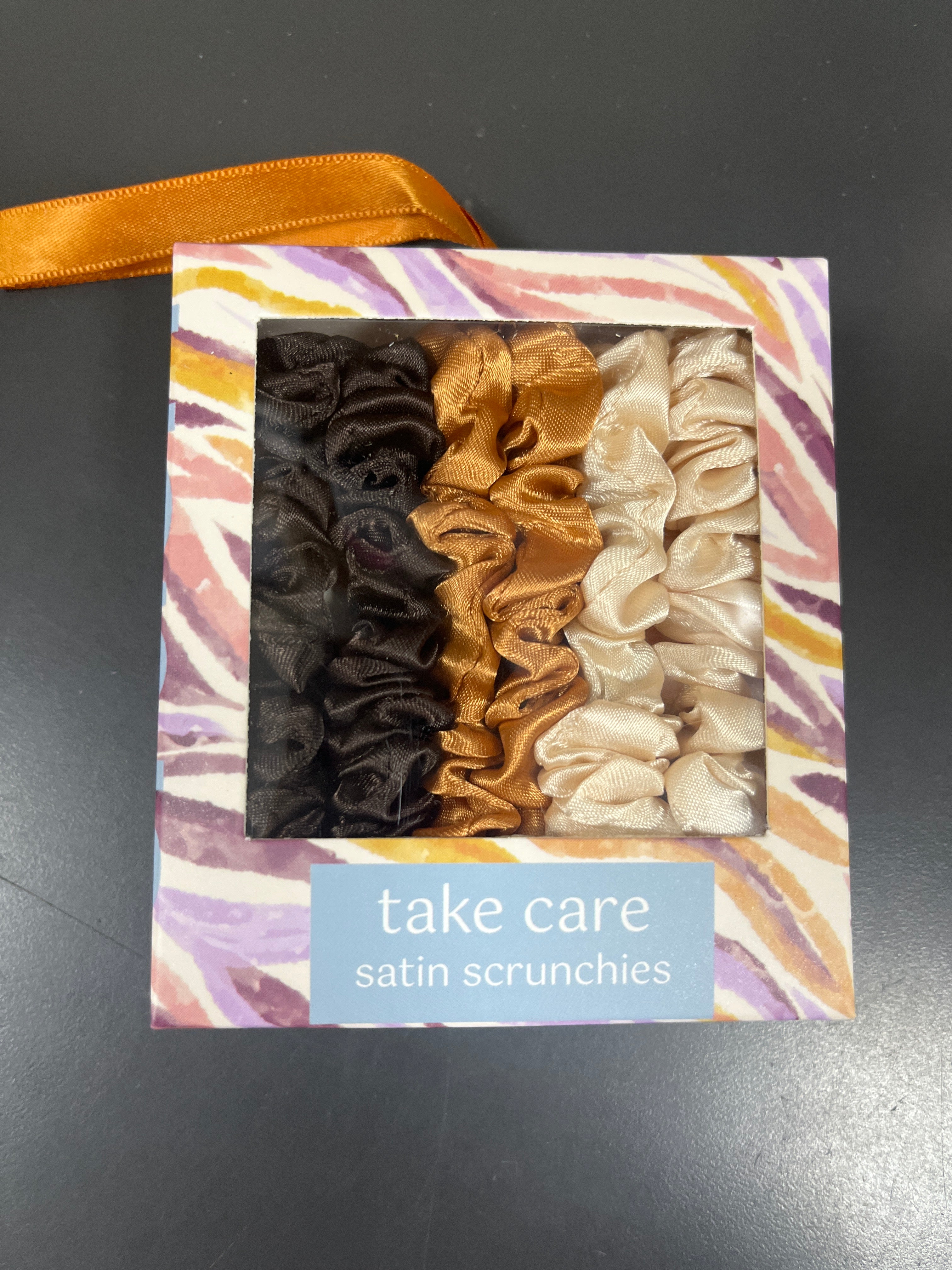 CRUSH TAKE CARE SATIN SCRUNCHIES