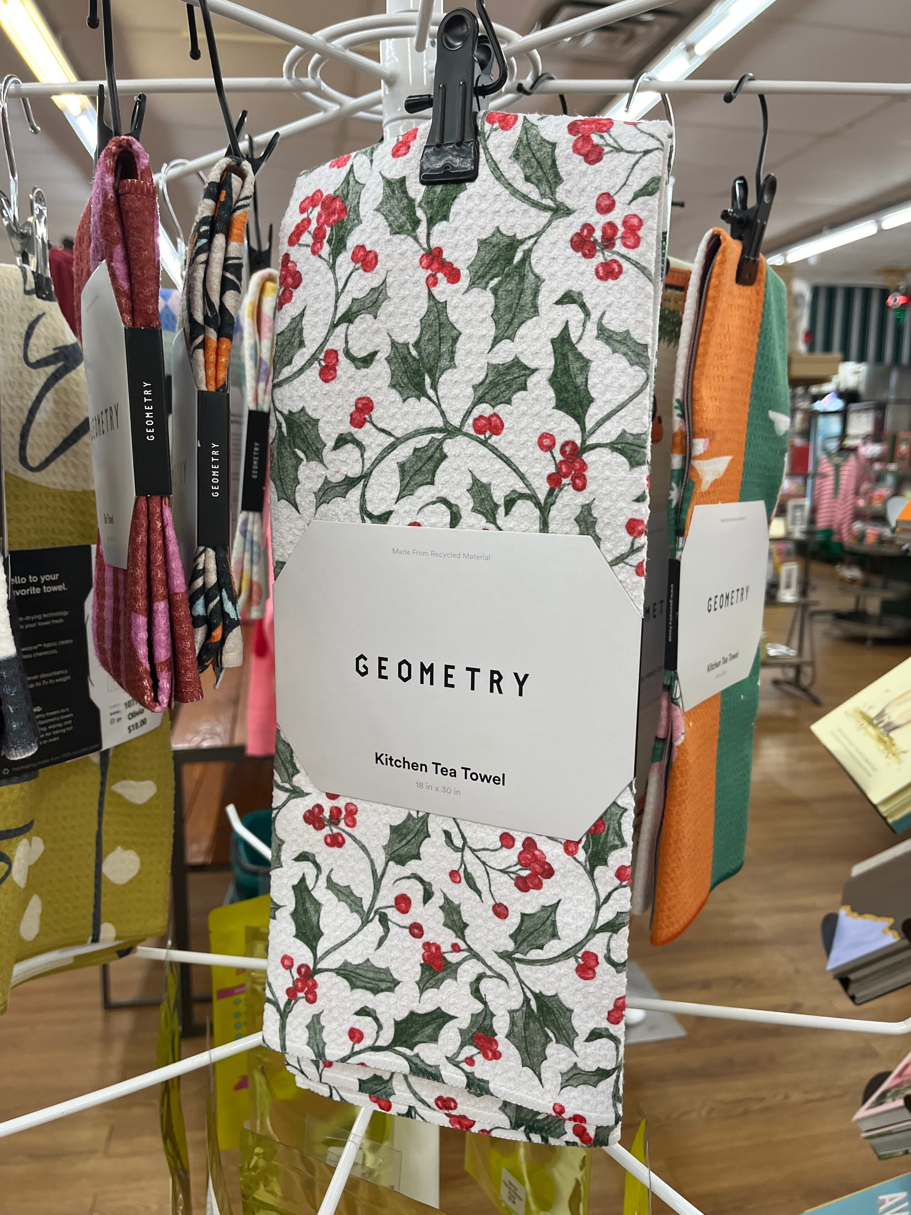 KITCHEN TEA TOWEL - CHRISTMAS HOLLY