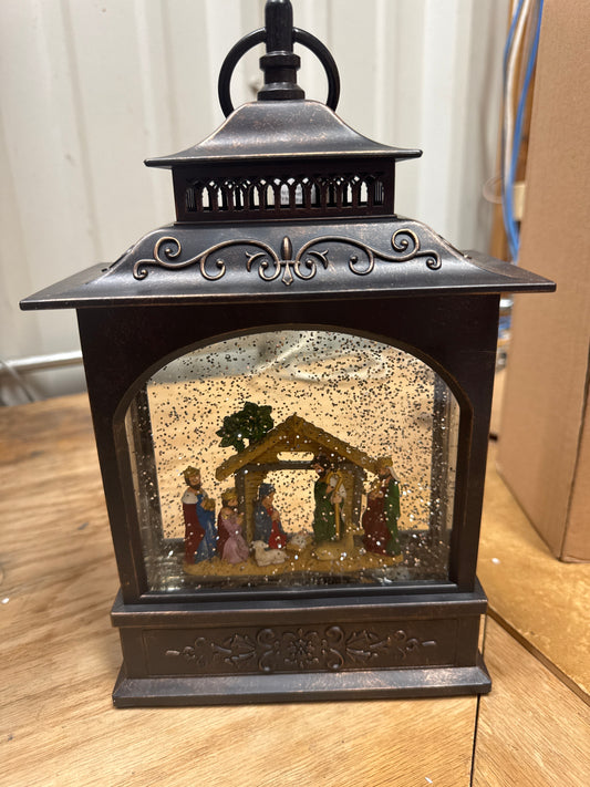 NATIVITY SCENE W/ BRUSHED BRONZE GLITTER LANTERN