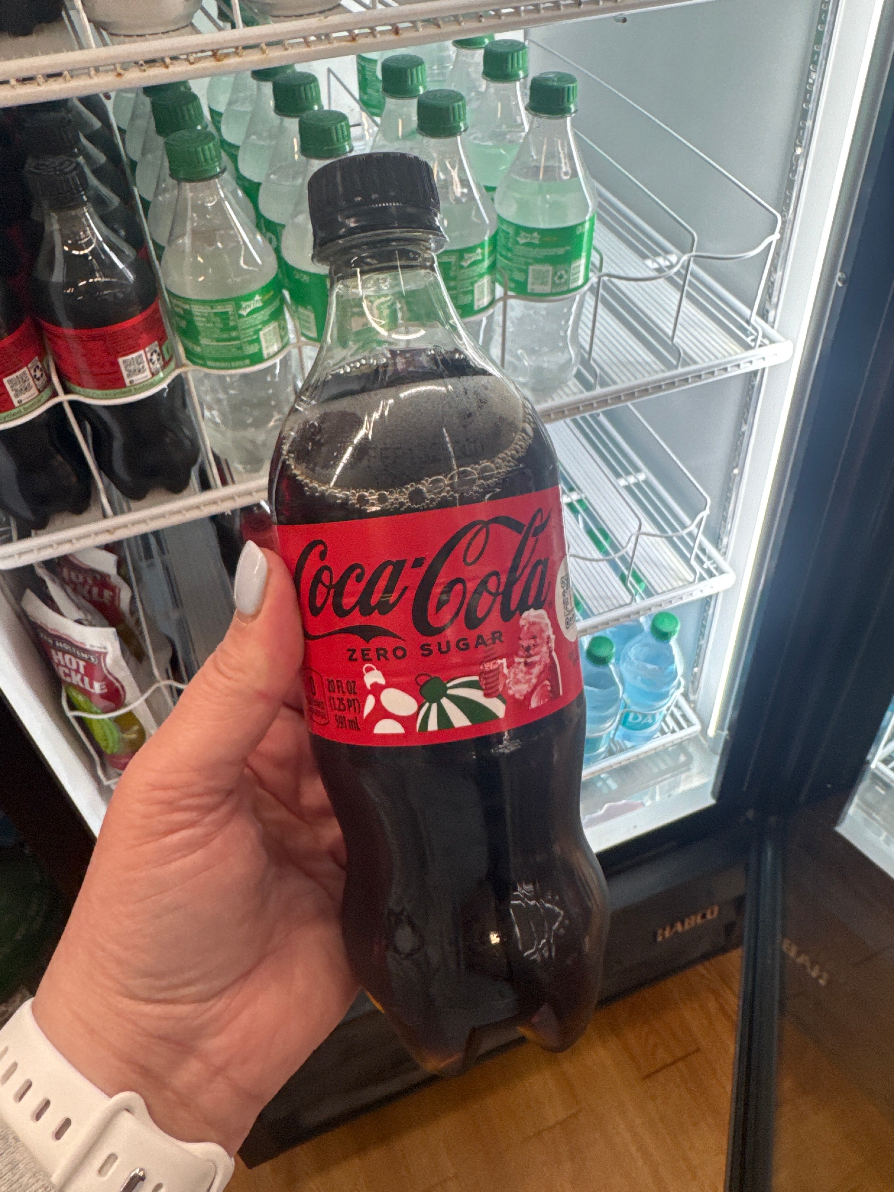 COCA COLA ZERO SUGAR - 20 FL OZ BOTTLE