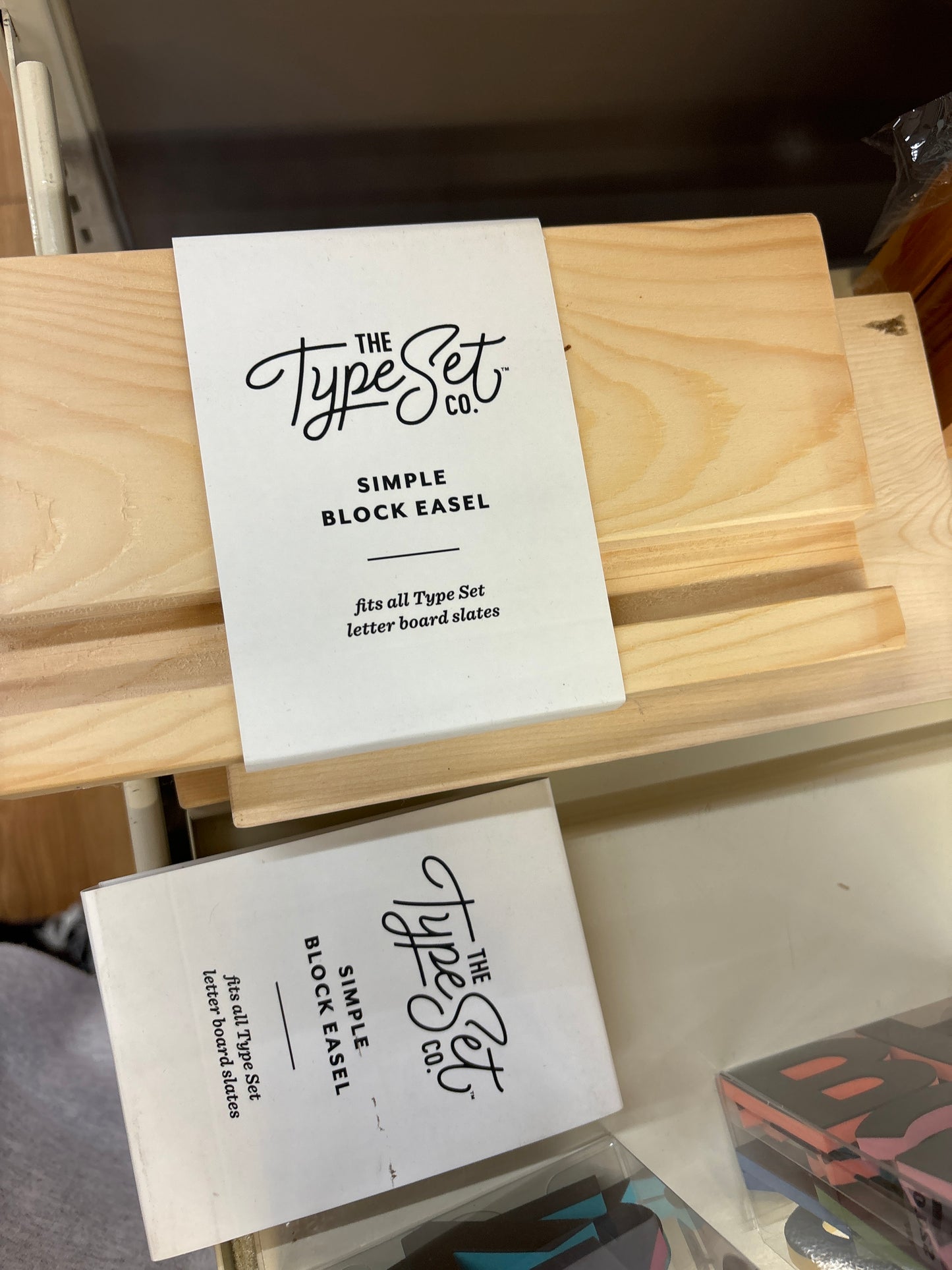 TYPE SET SIMPLE BLOCK EASEL