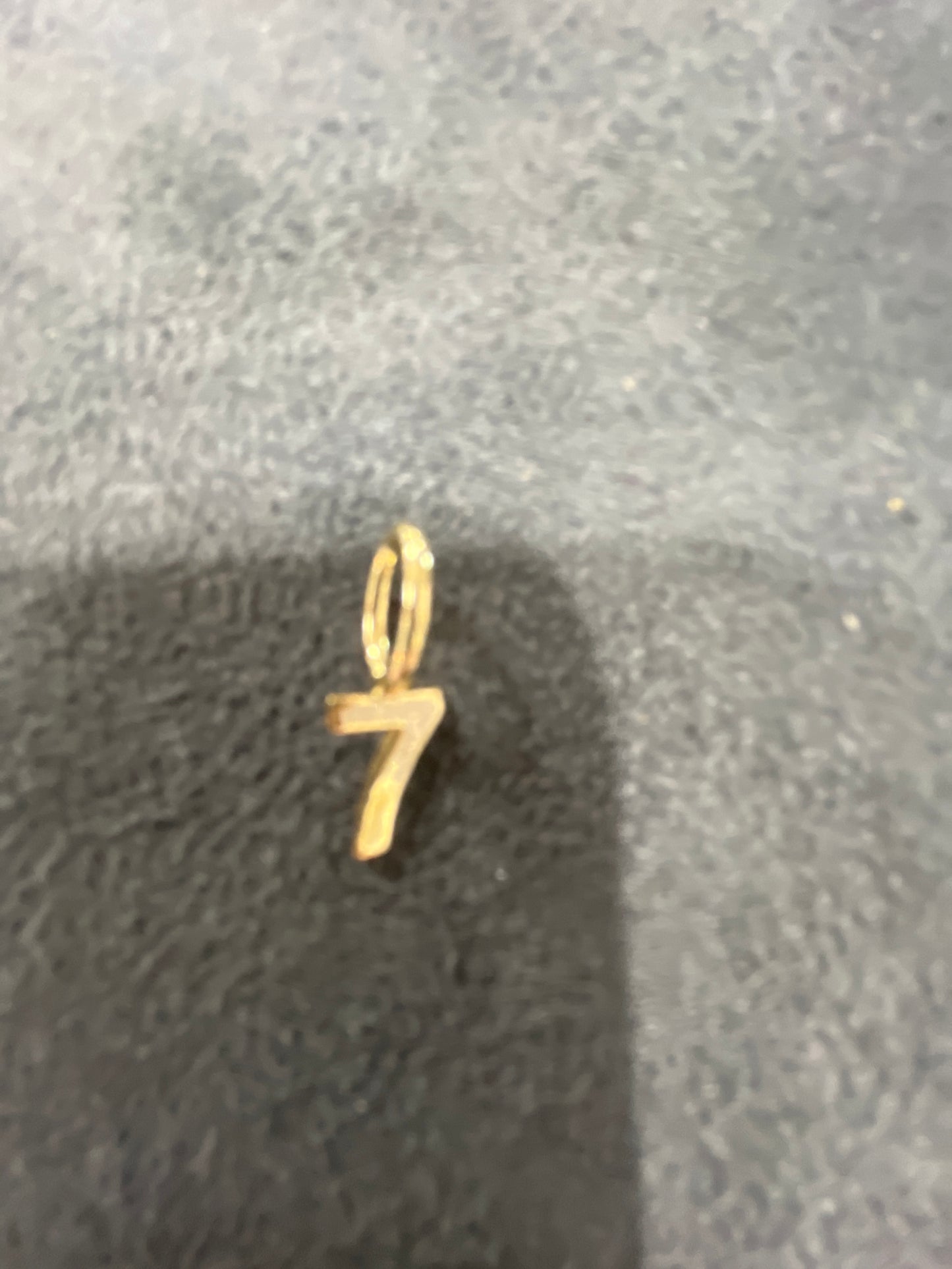 SIS KISS NUMBER CHARMS