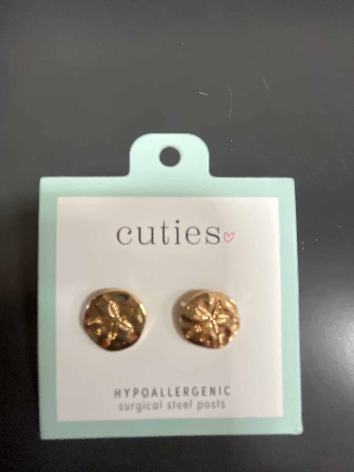 HAMMERED GOLD SAND DOLLARS EARRINGS