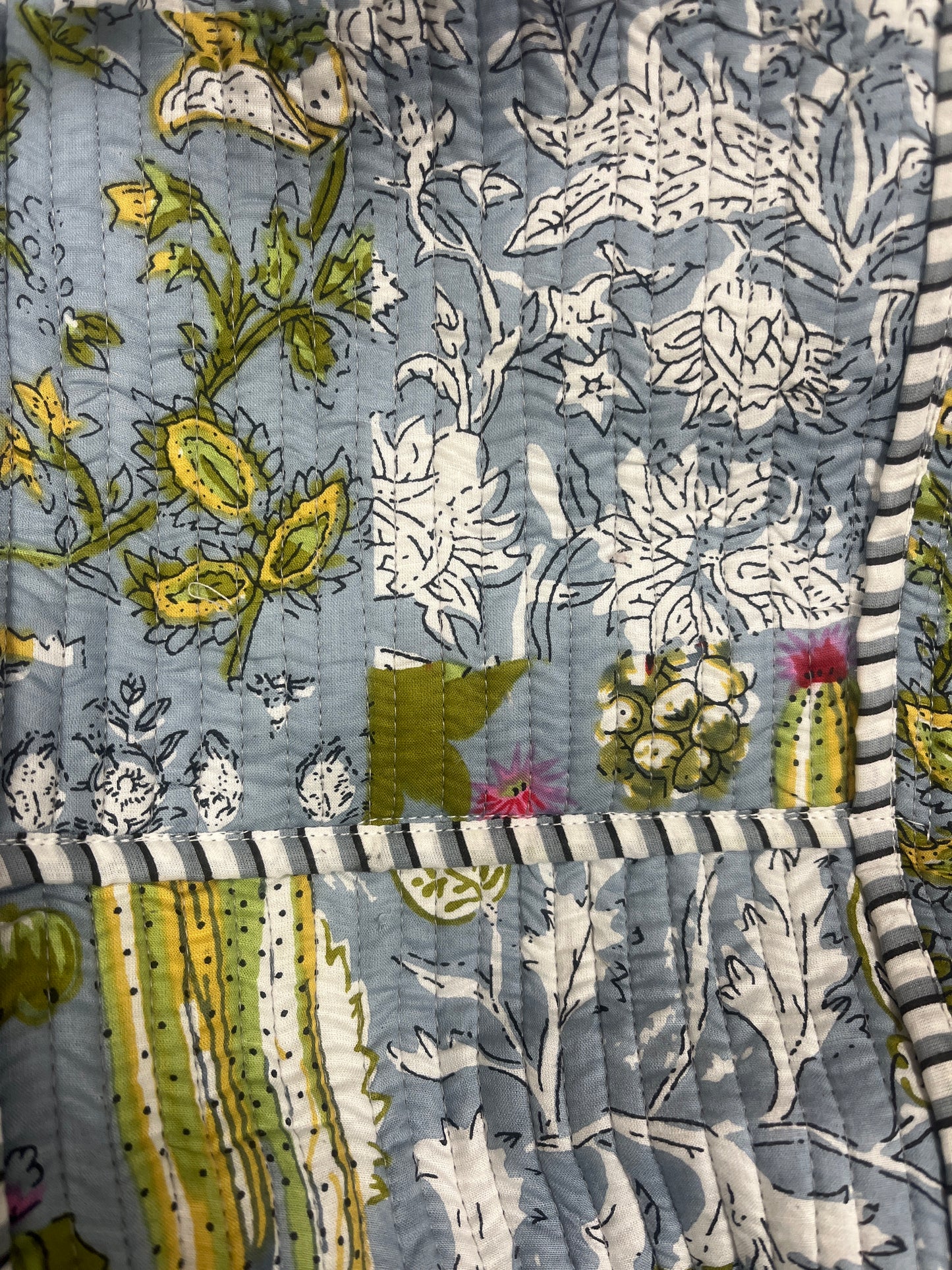 QUILTED PATCHWORK TOTE BAG WITH ZIPPER