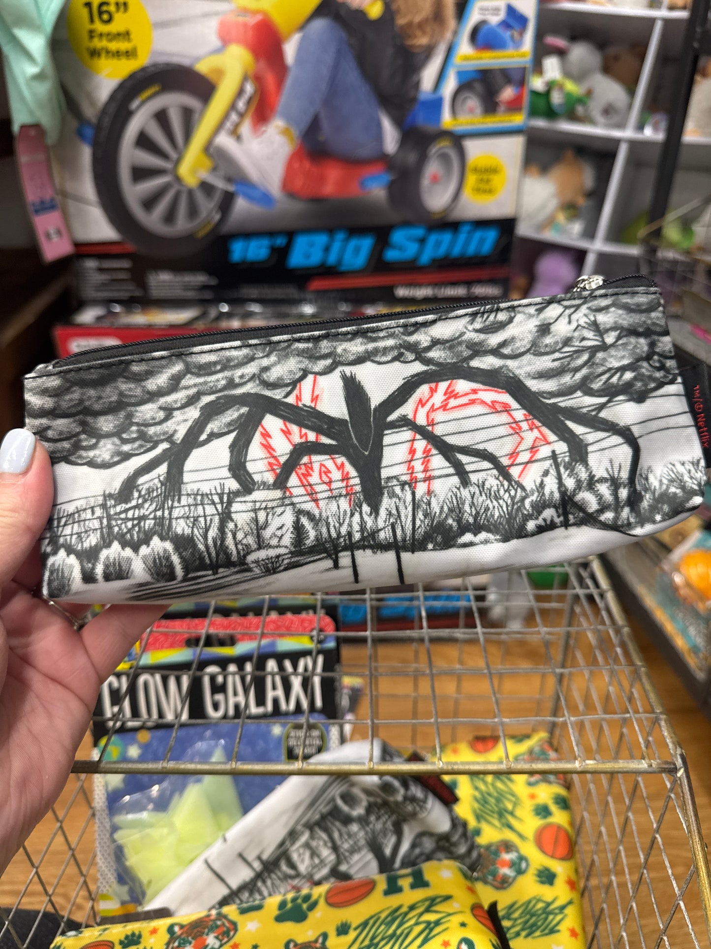 STRANGER THINGS POUCH - MINDFLAYER