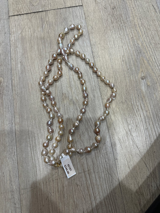 PETITE WILD PEARL ROPE IN PINK 44"