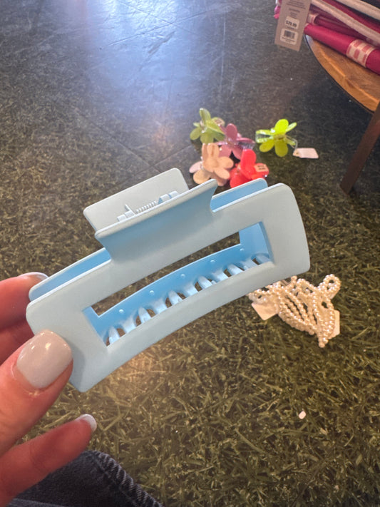 BLUE HAIR CLIP
