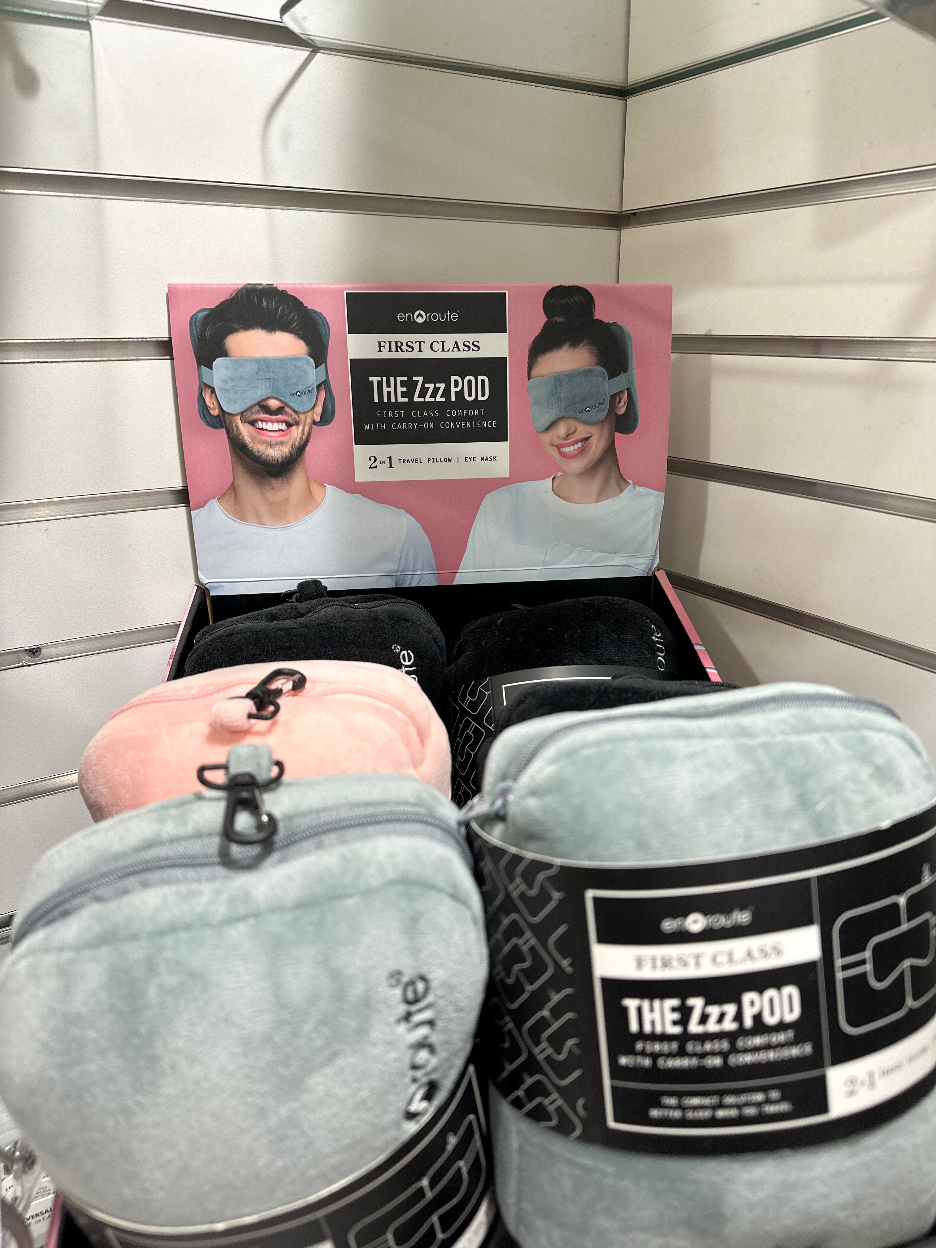 THE ZZZ POD 2-IN-1 TRAVEL PILLOW & EYE MASK - BLAC