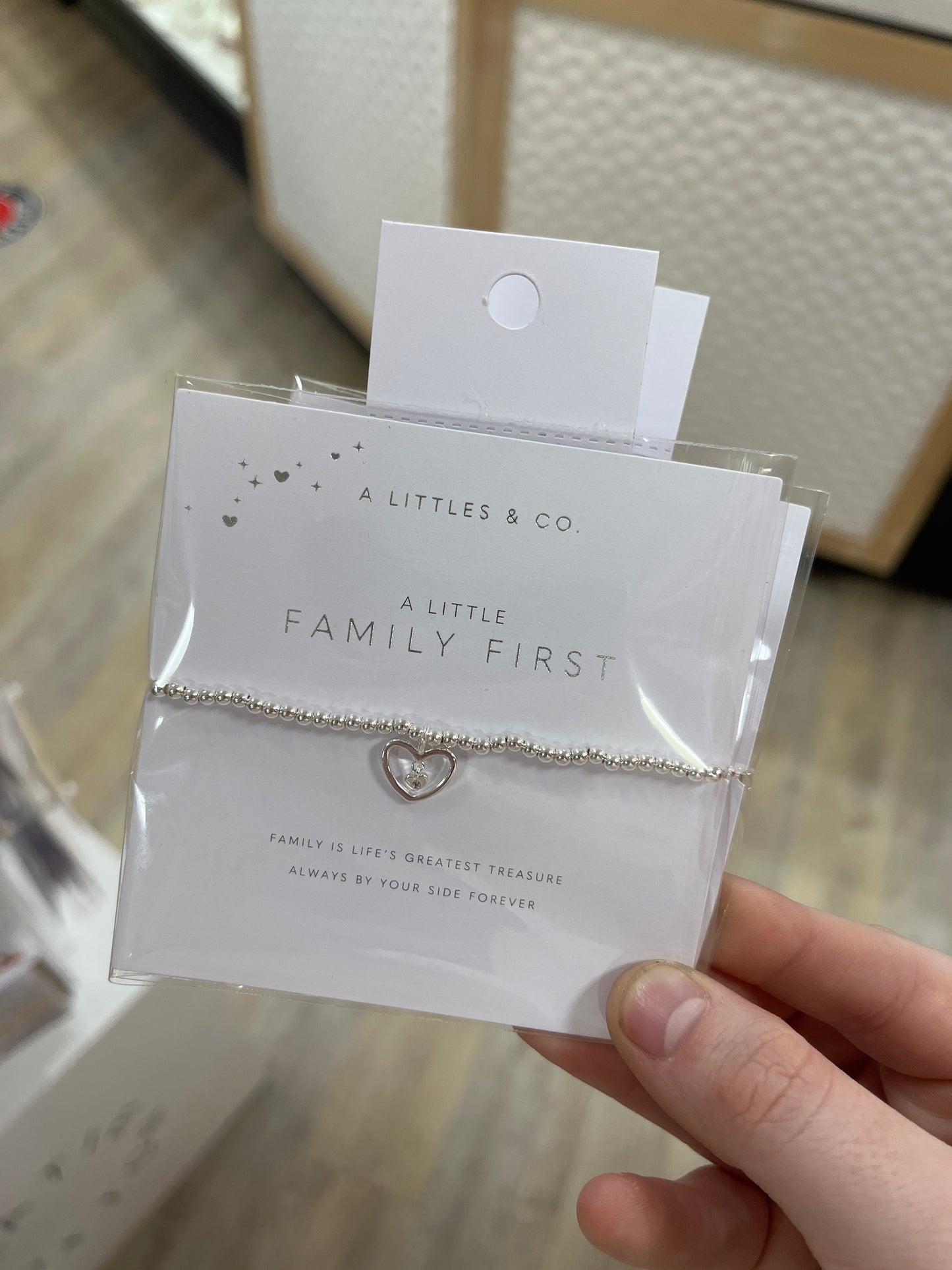 A LITTLE BRACELET - FAMILY FIRST