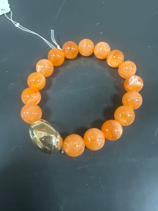 ORANGE BEADED BRACELET WITH GOLD EMBELLISHMENT