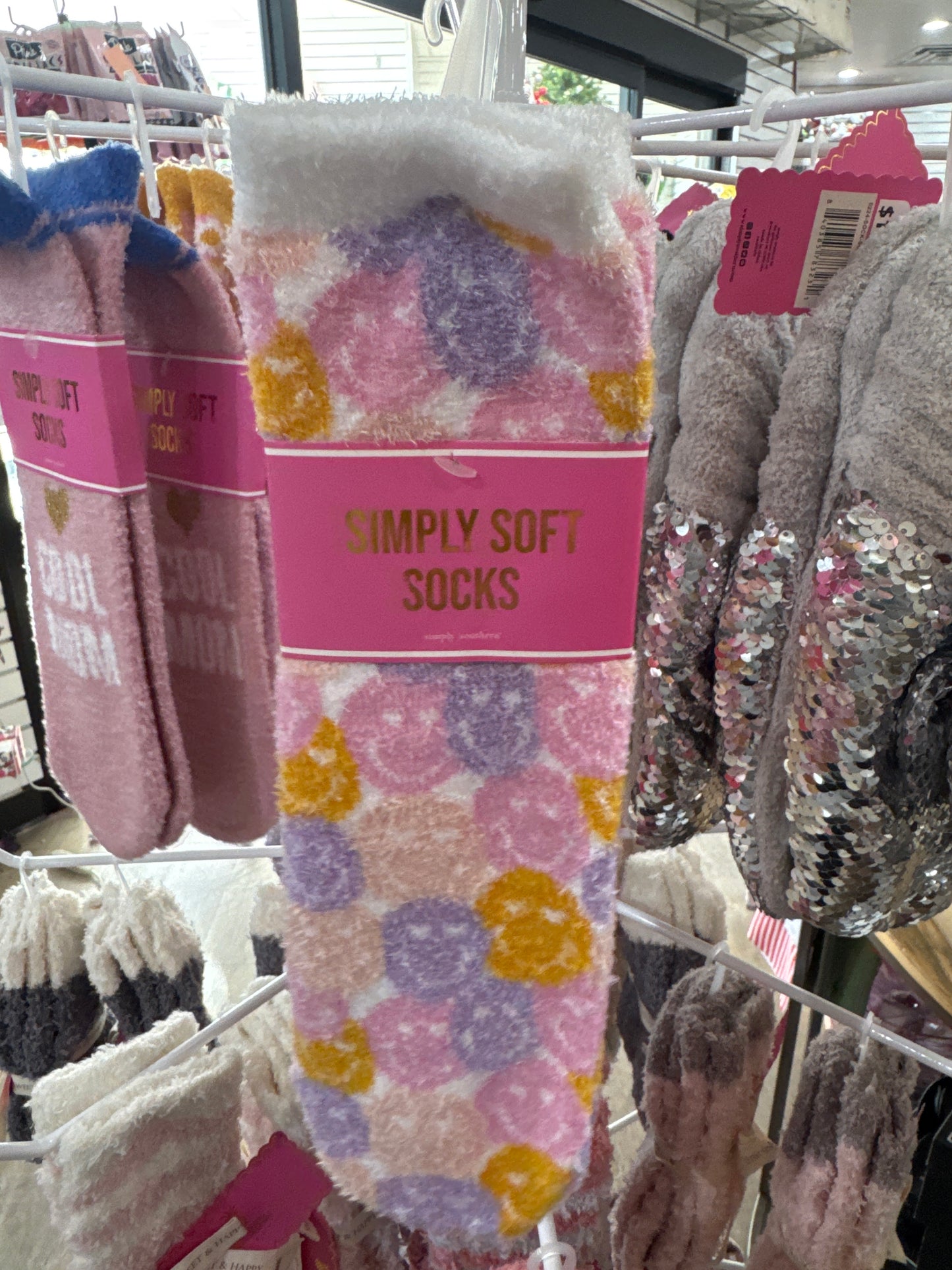 FUZZY SOCKS - SMILE