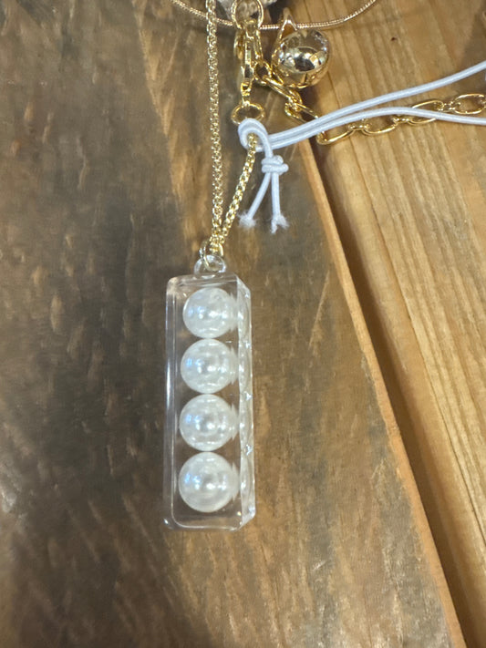 LUCITE PEARL BAR NECKLACE