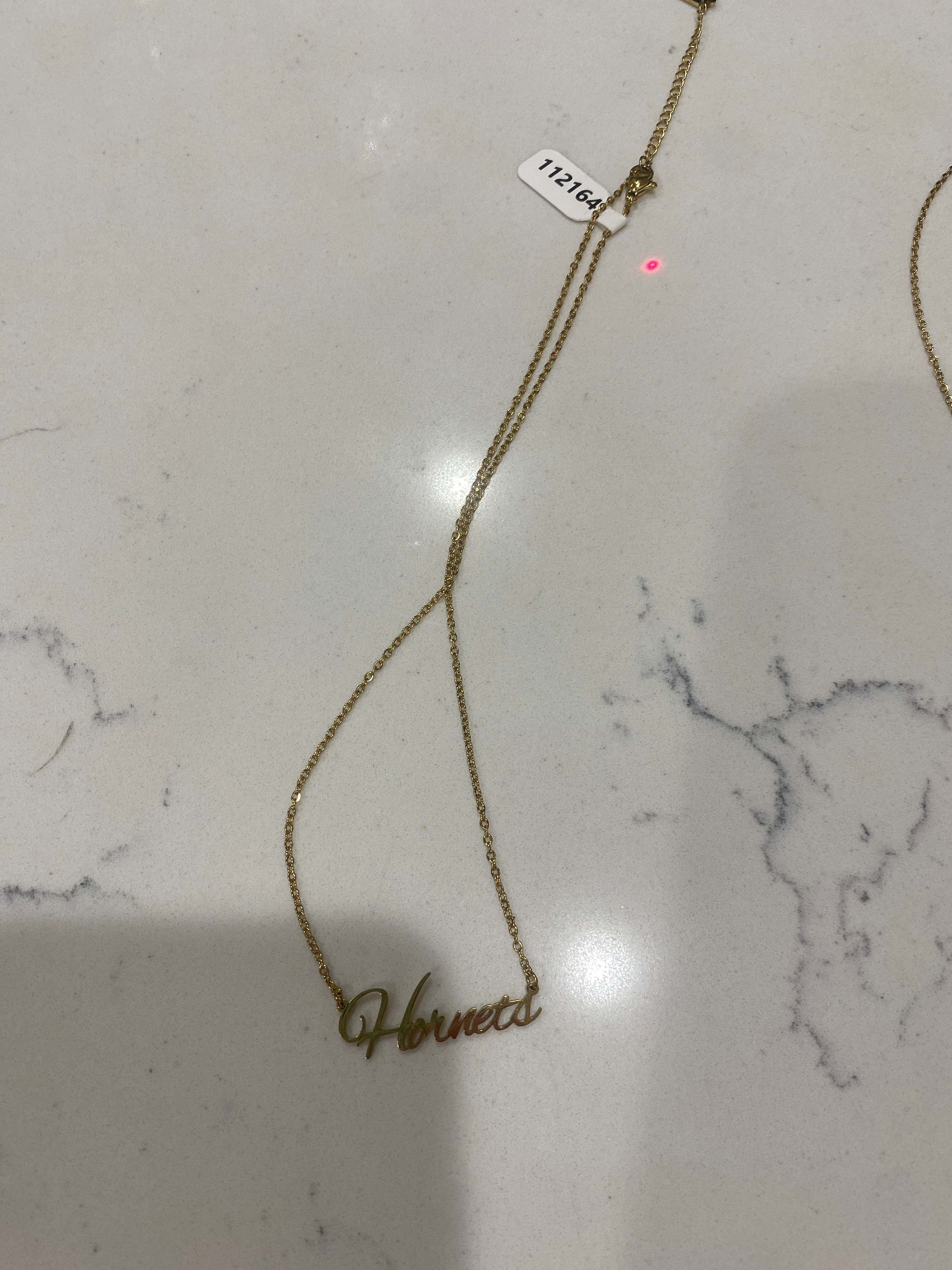 HORNETS NECKLACE - GOLD