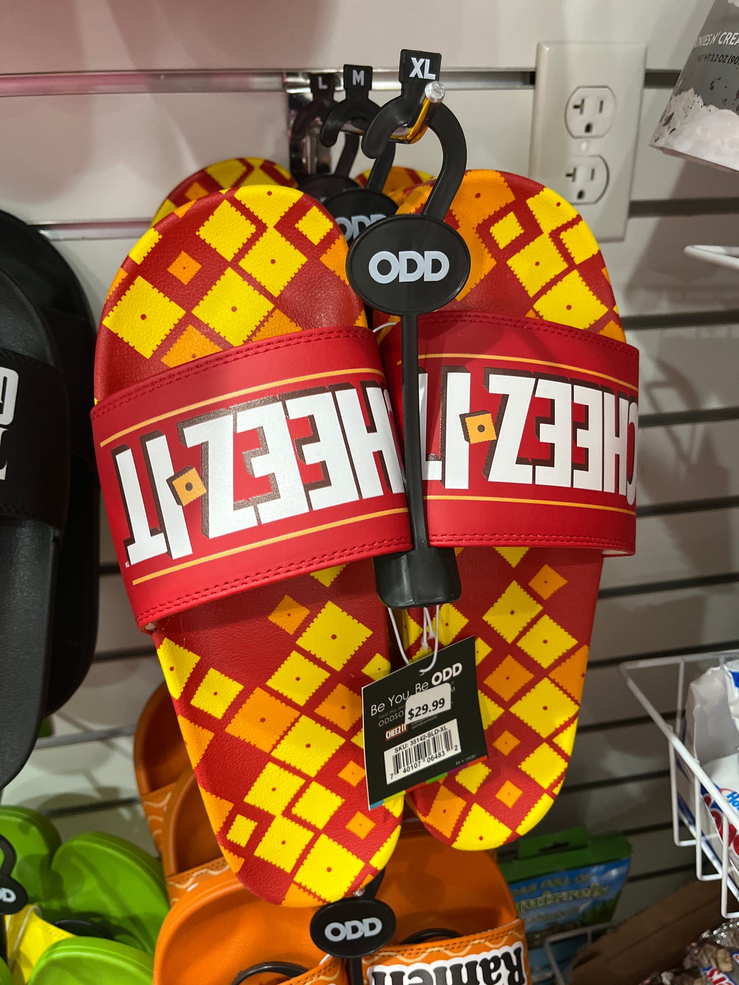 ODD SLIDES - CHEEZ IT - XL