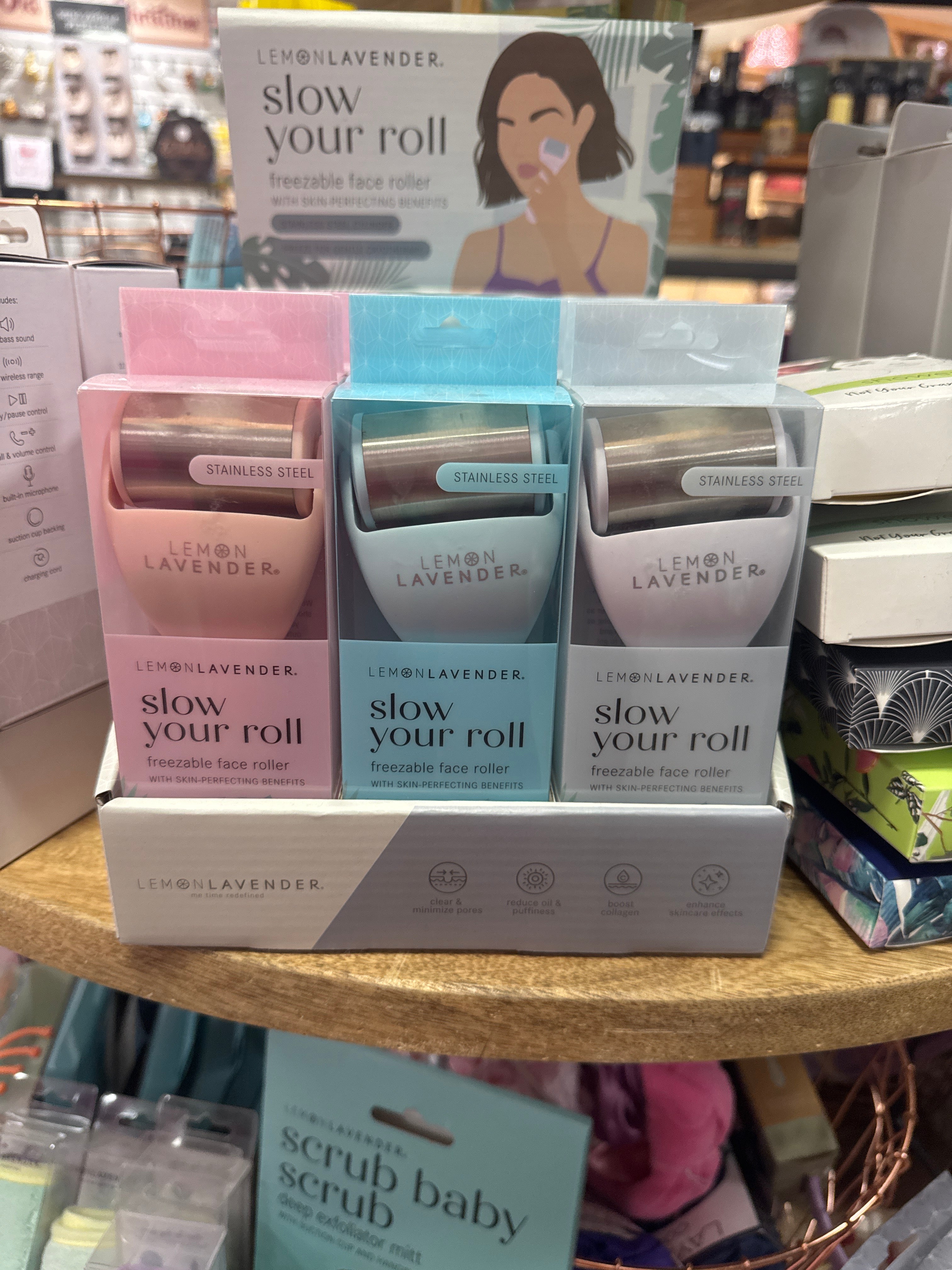 SLOW YOUR ROLL FREEZABLE FACE ROLLER