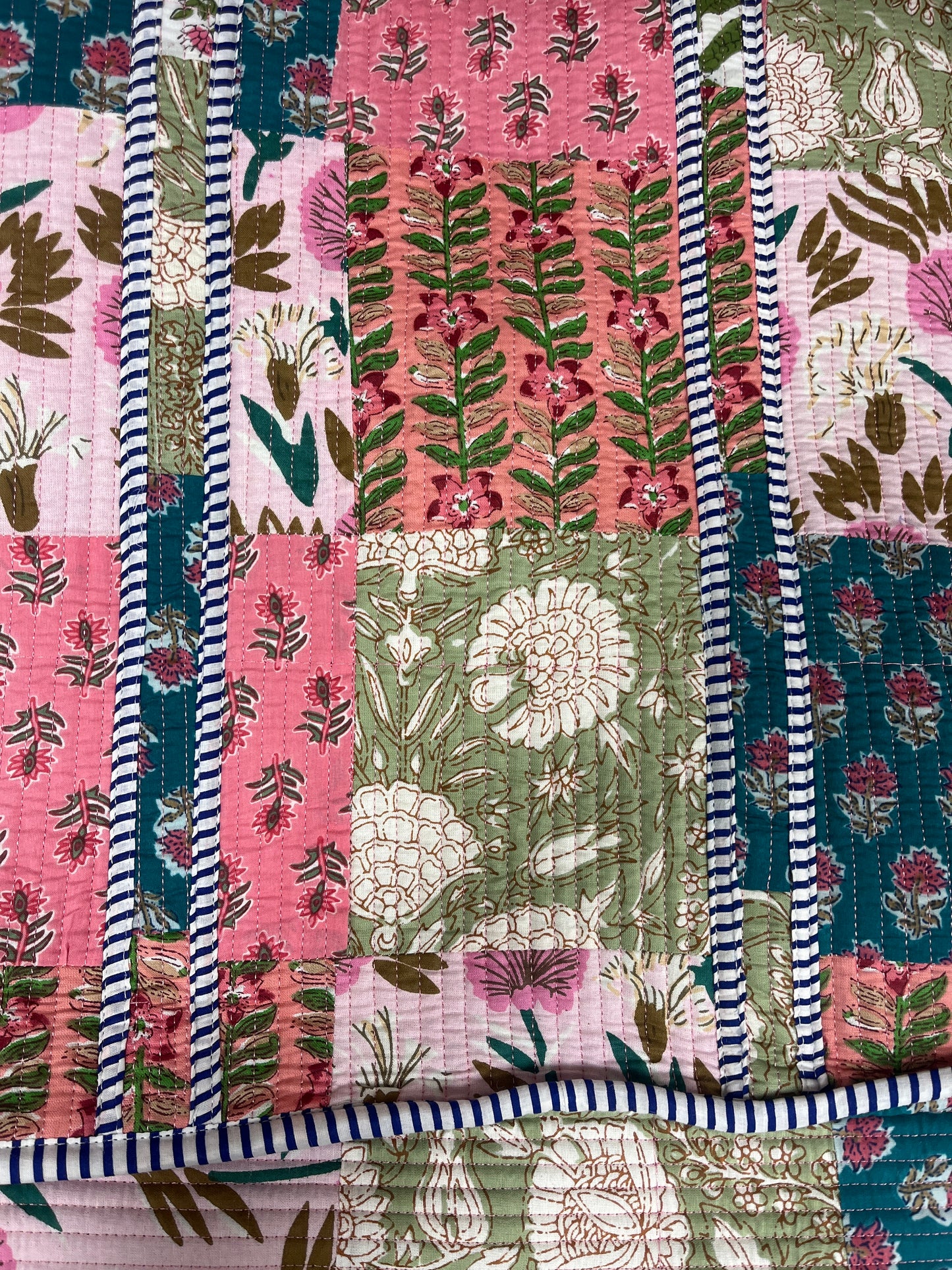 QUILTED TOTE BAGS - XL