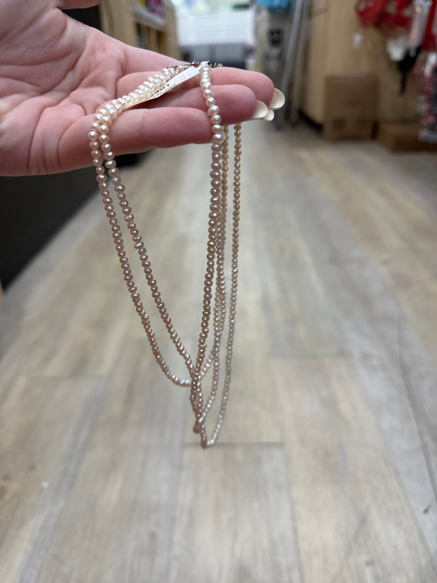 VINTAGE TRIPLE STRAND NECKLACE