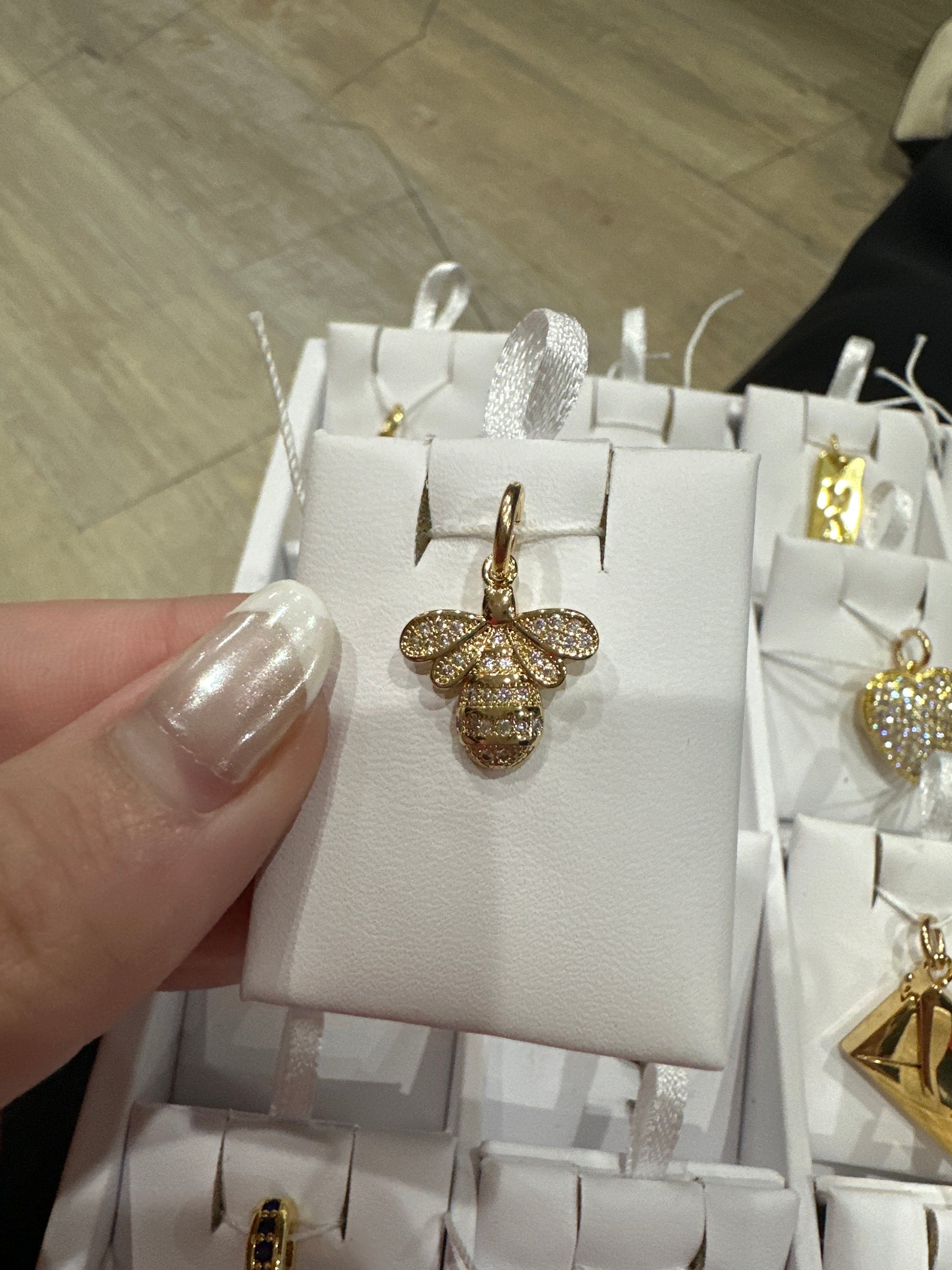 GODDESS CHARM - QUEEN BEE - Pharm Favorites by Economy Pharmacy