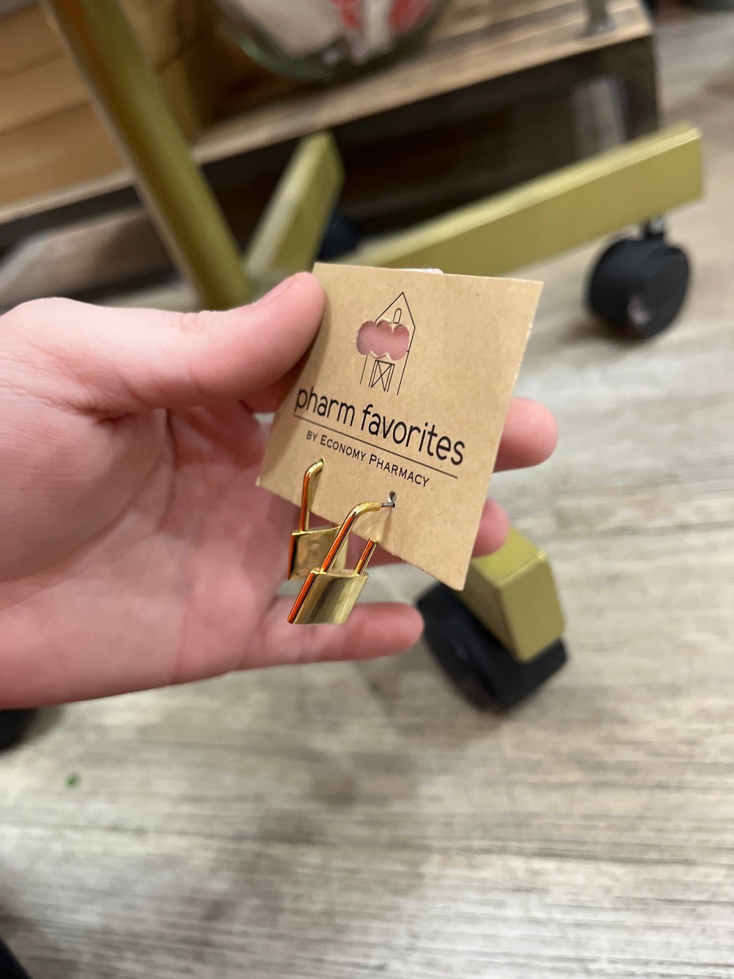 GOLD LOCKERLY LOCK POST EARRING