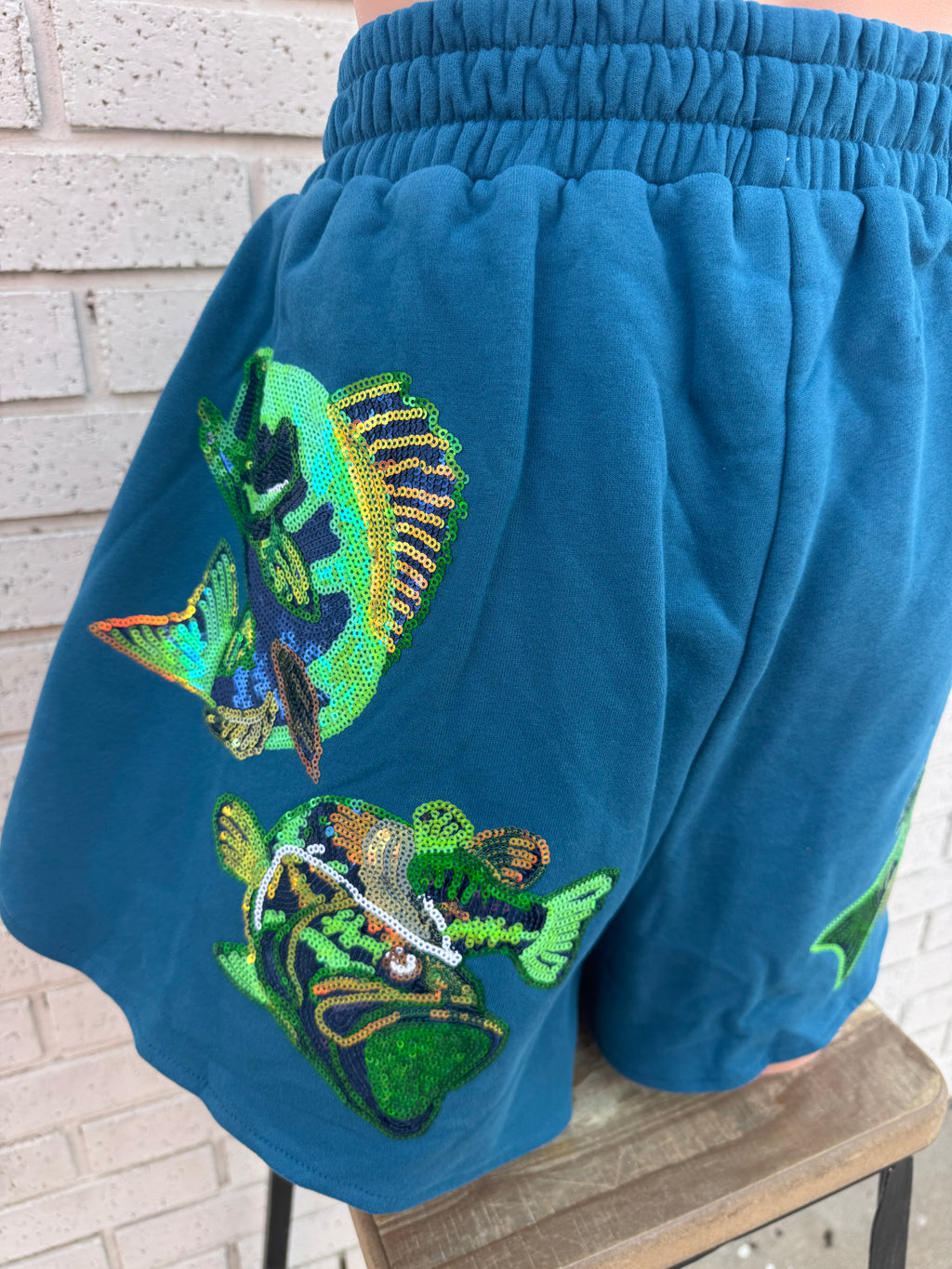 TEAL BASS FISH SHORT