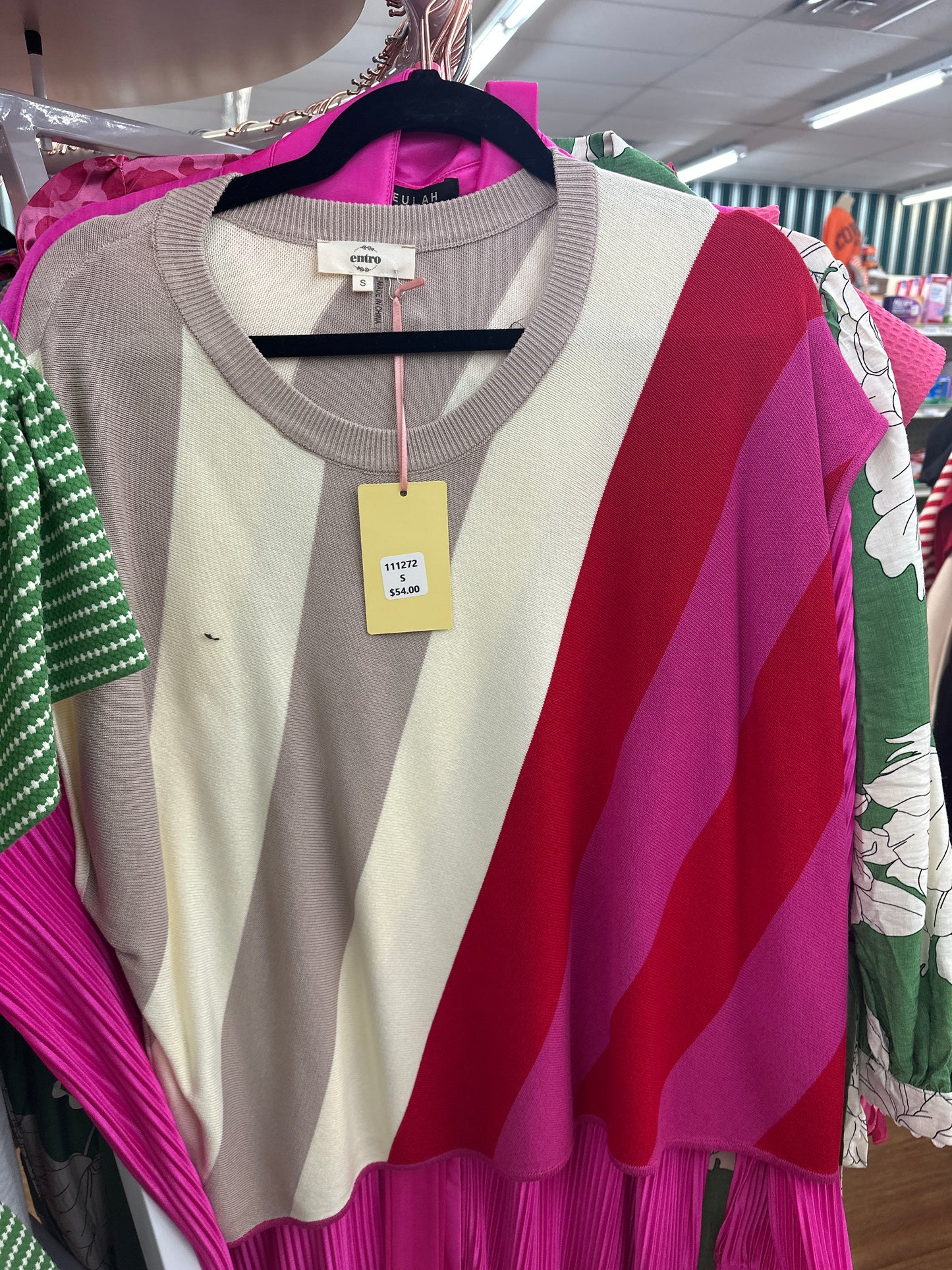 LATTE/RED/PINK DIAGONAL STRIPE SS SWEATER