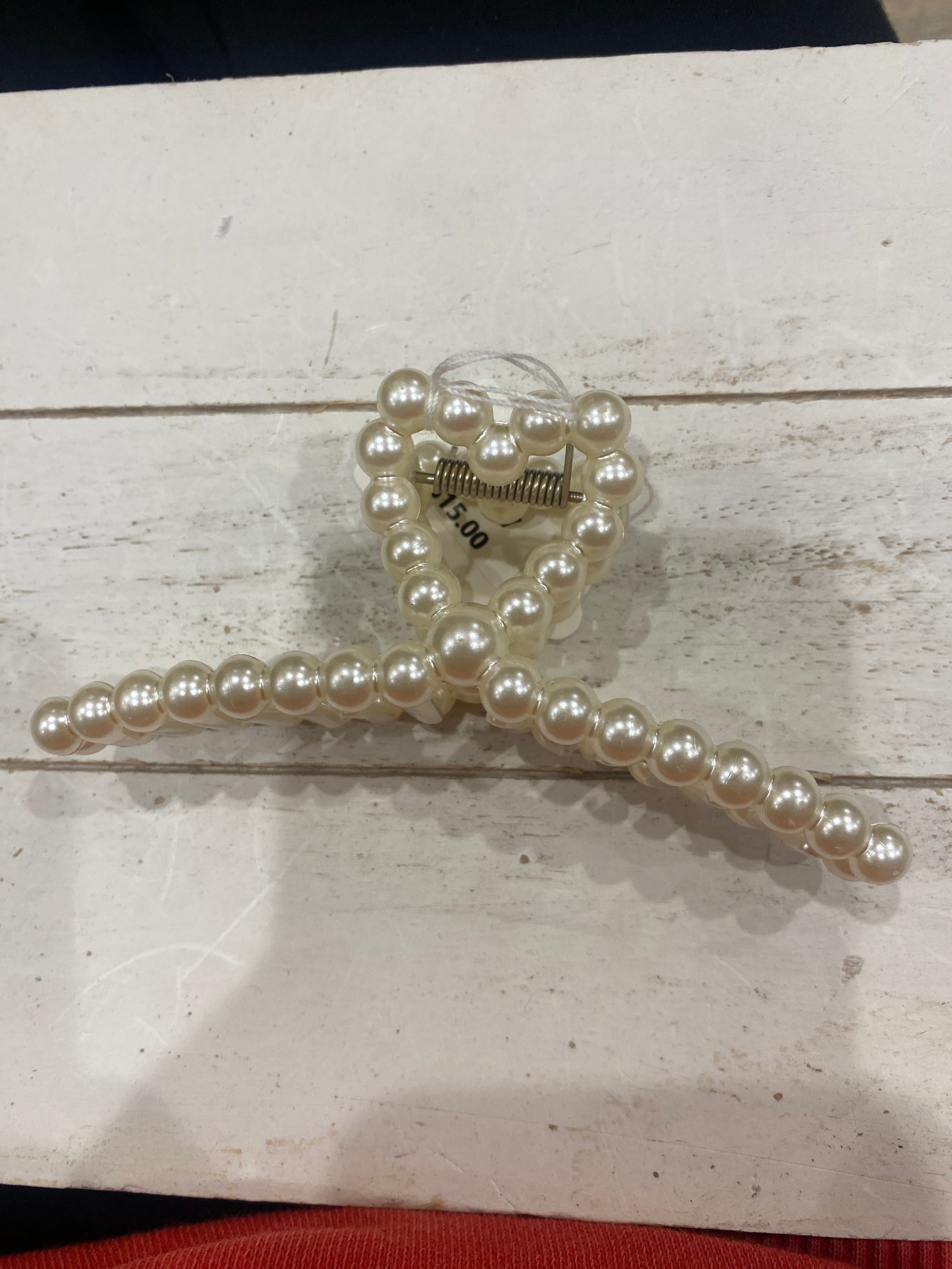 PHOEBE - PEARL HEART HAIR CLIP