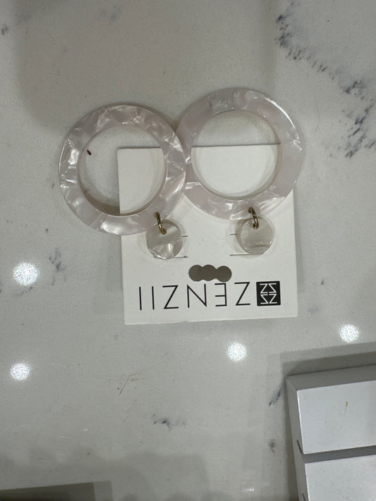 WHITE RESIN MIX EARRINGS