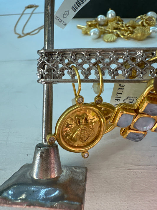 BEE CAMEO EARRING CUBIC ZIRCONIA