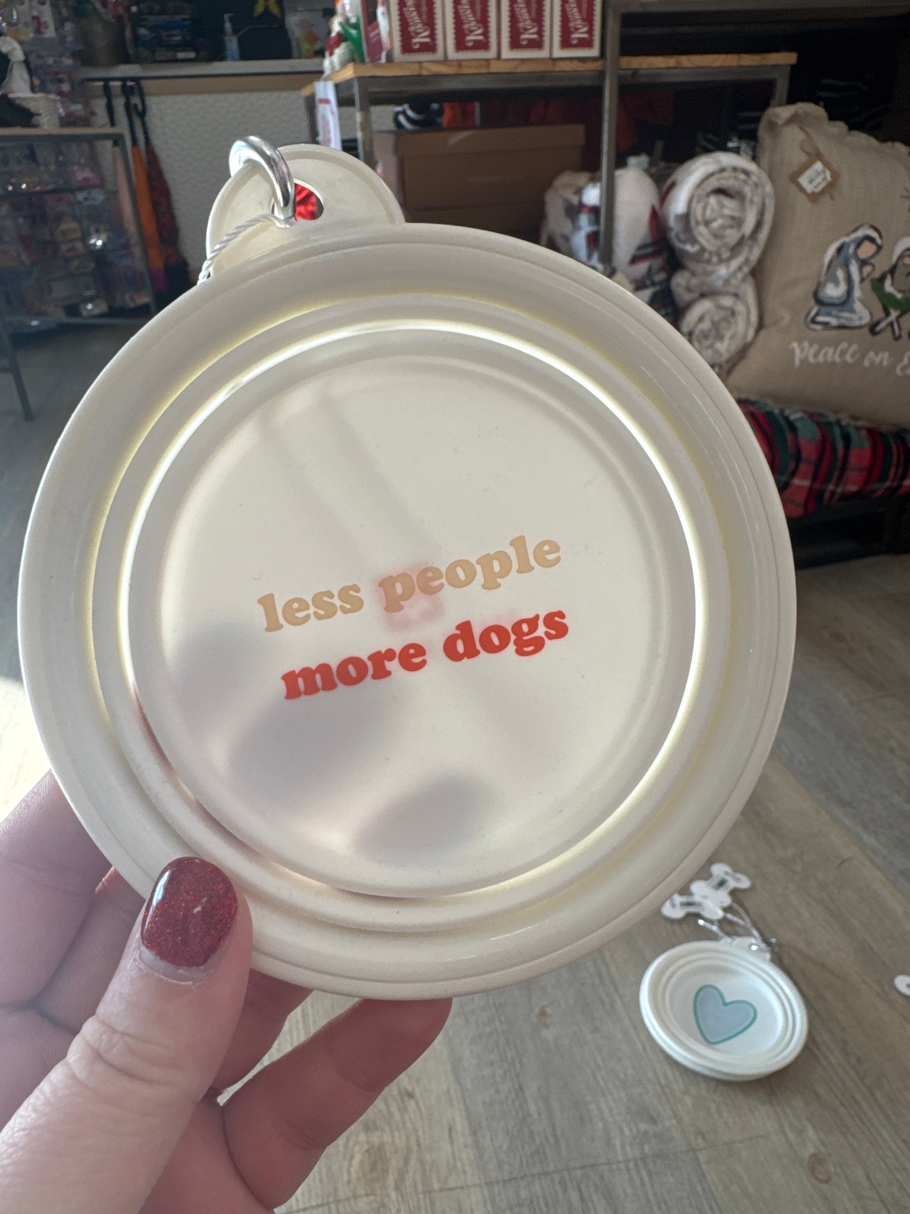 PET BOWL - LESS PEOPLE