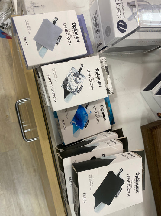 TRAVEL LENS CLOTH