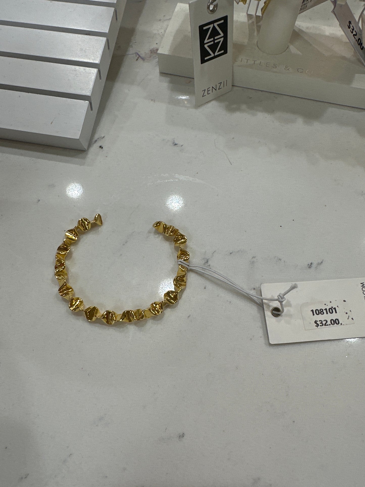TWISTED CRINKLE CUFF BRACELET - GOLD - Pharm Favorites by Economy Pharmacy