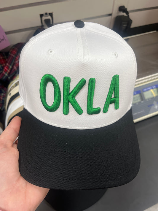 WHITE/BLACK HAT  W/GREEN OKLA