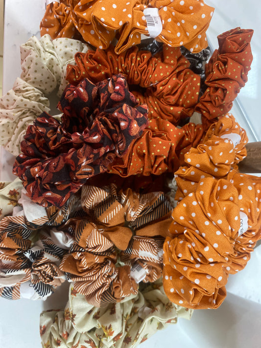 FALL SCRUNCHIES BY NORMA