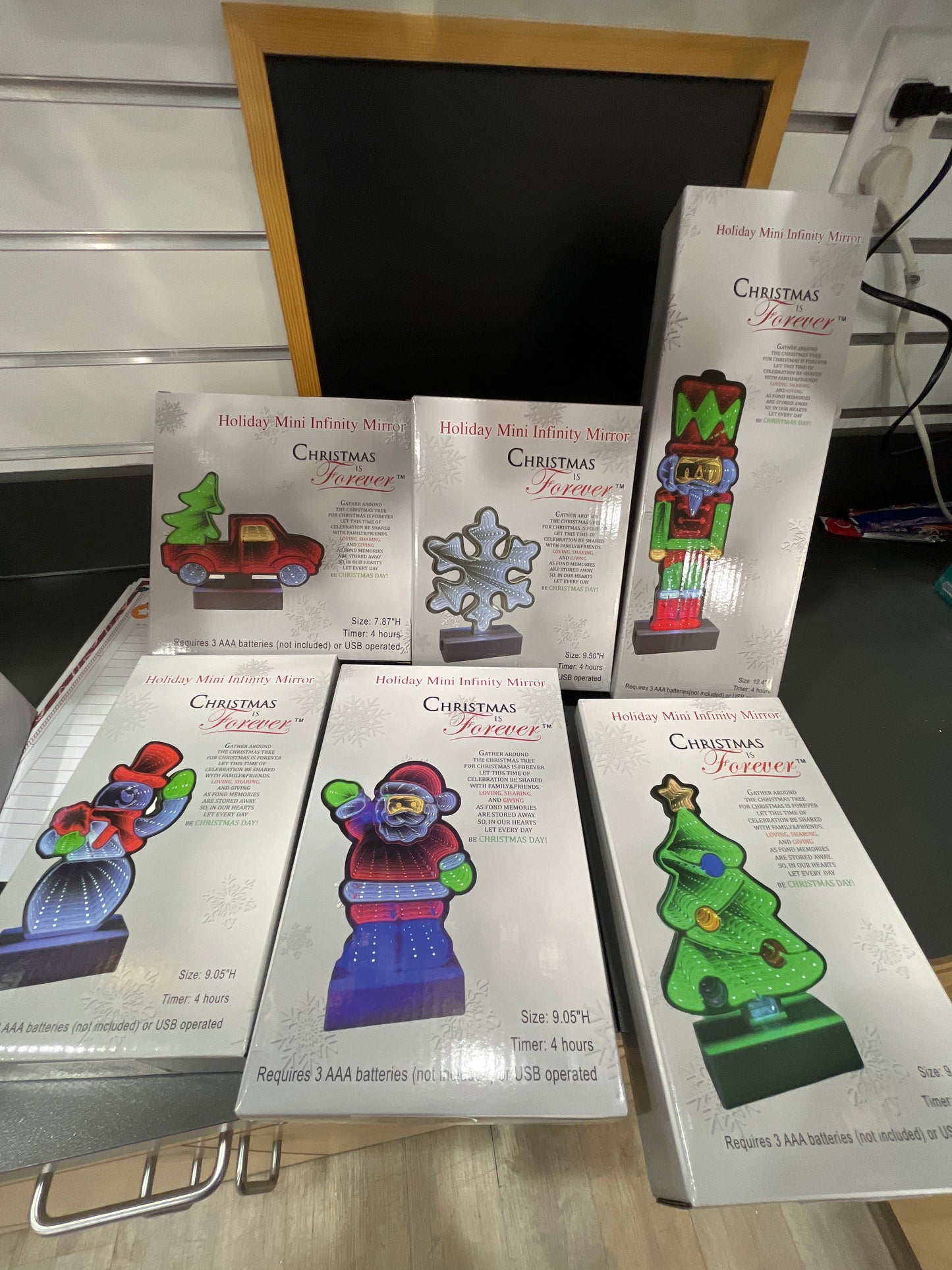 HOLIDAY MINI INFINITY MIRROR - ASSORTED